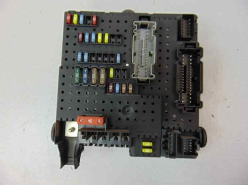 Caja reles / fusibles, Volvo S80 Berlina D5 2004, 8676391 usado