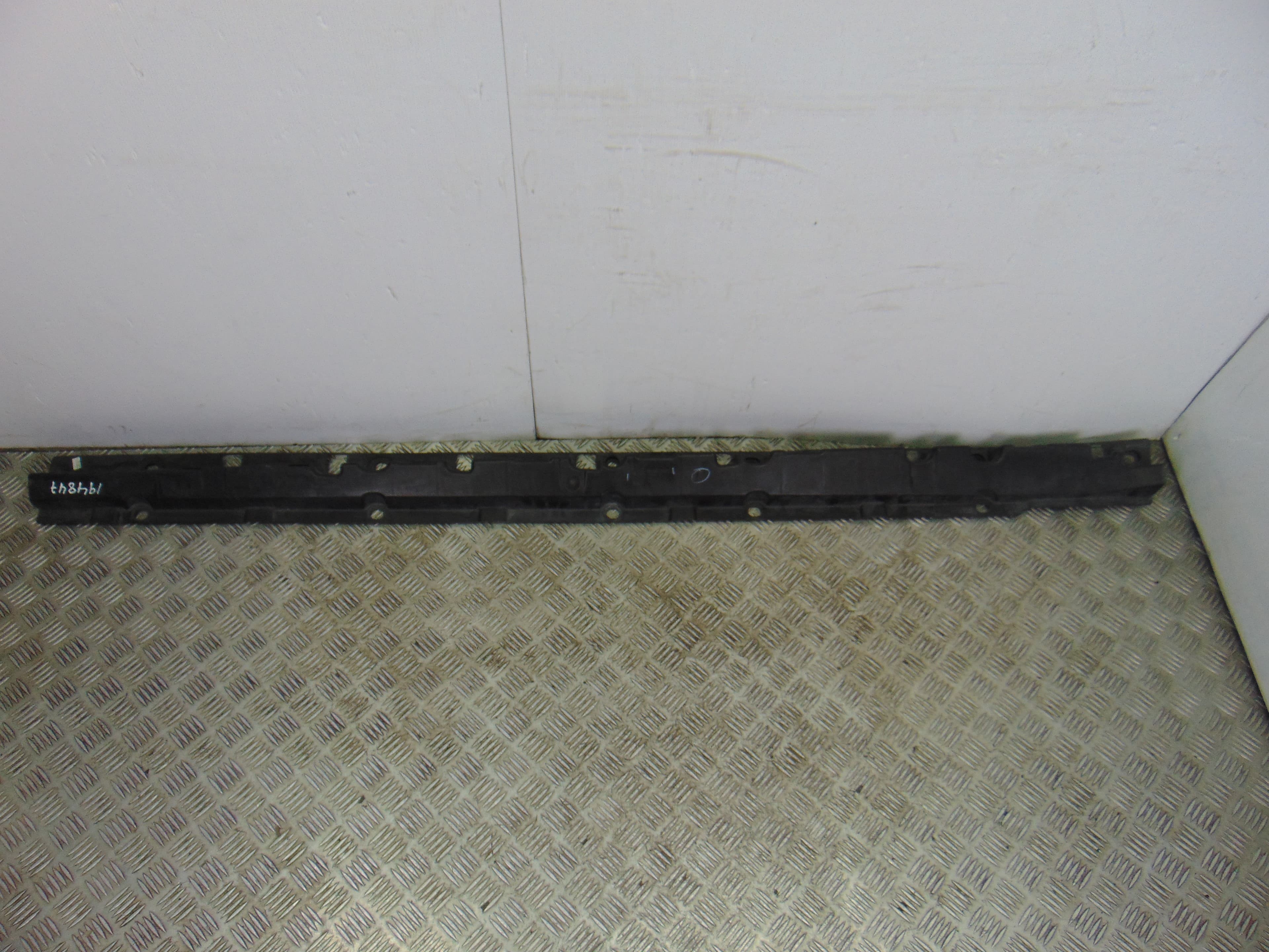 Faldon lateral, 7207195 usado