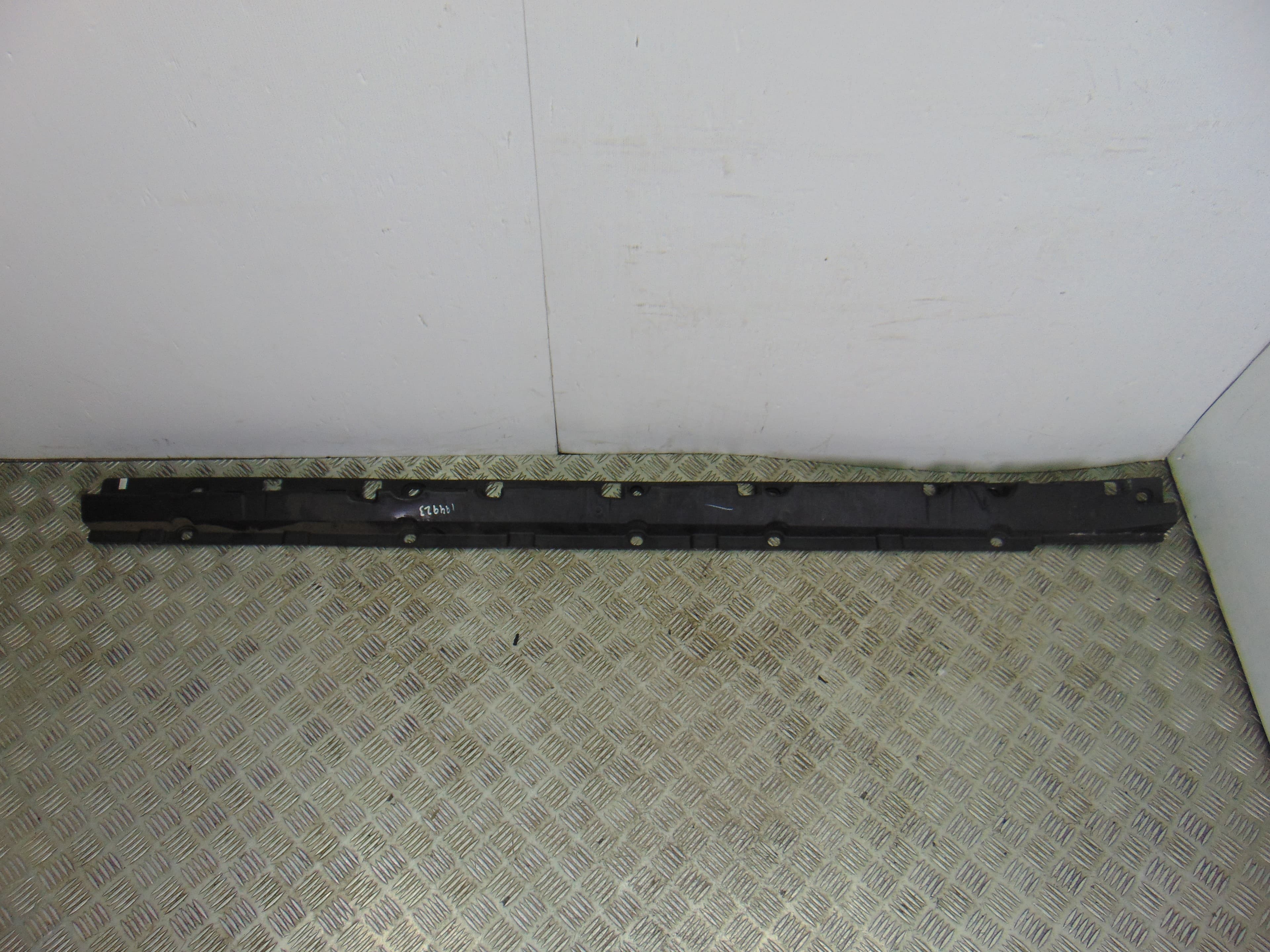 Faldon lateral, 7207195 usado