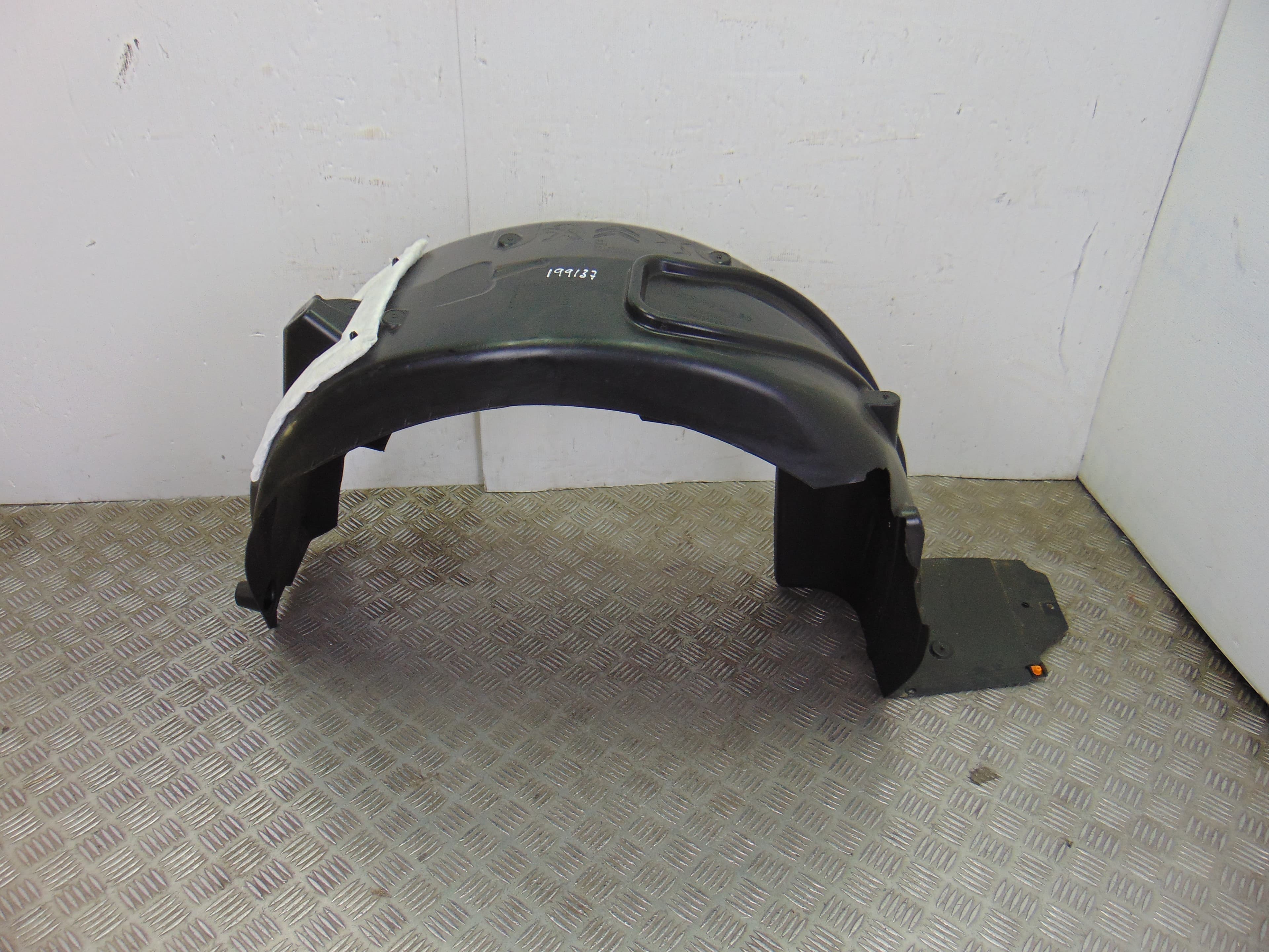Paso rueda, Peugeot 508 GT Line 2018, 9813500880 nuevo
