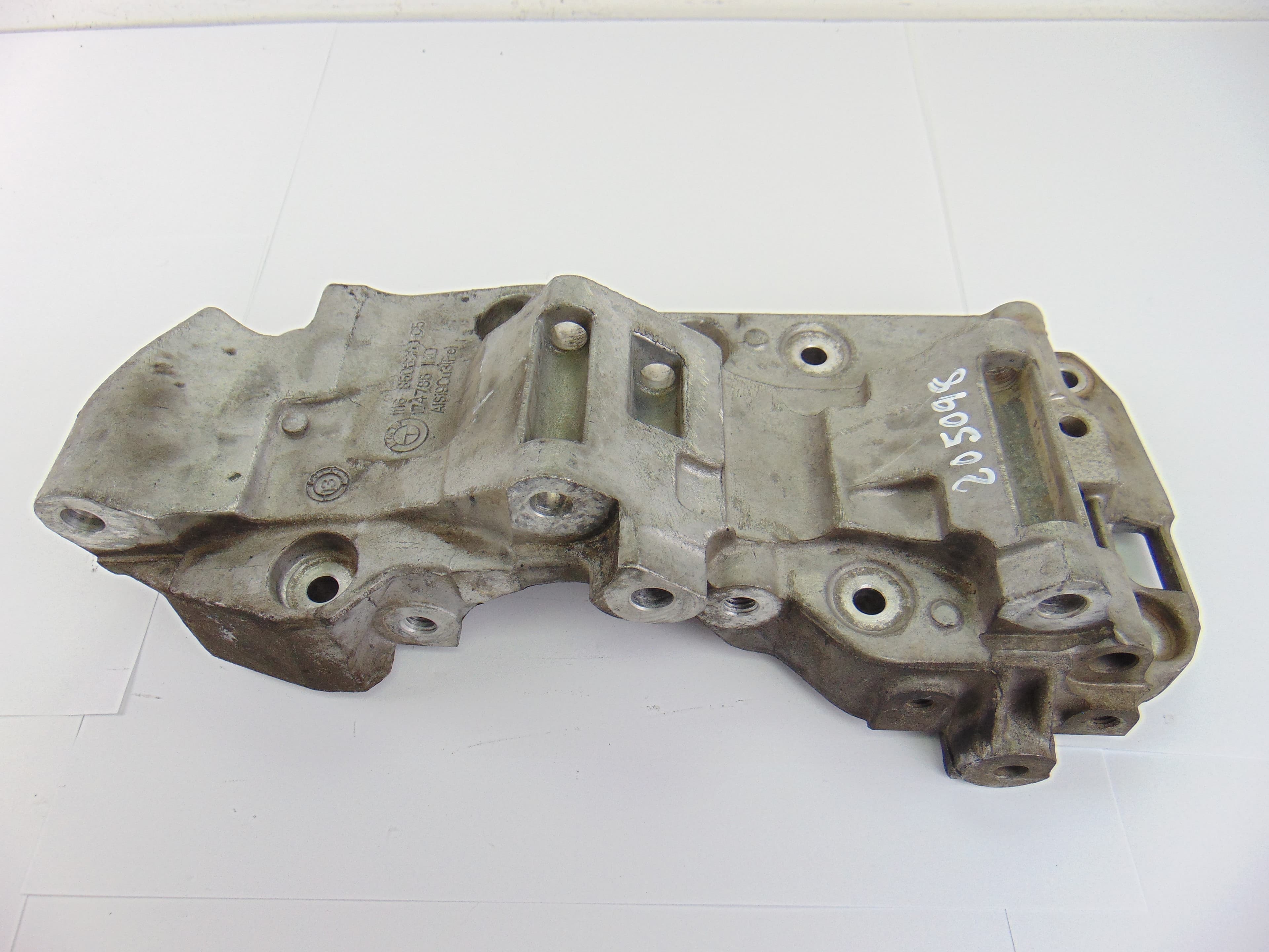 Soporte alternador, 8506363 usado