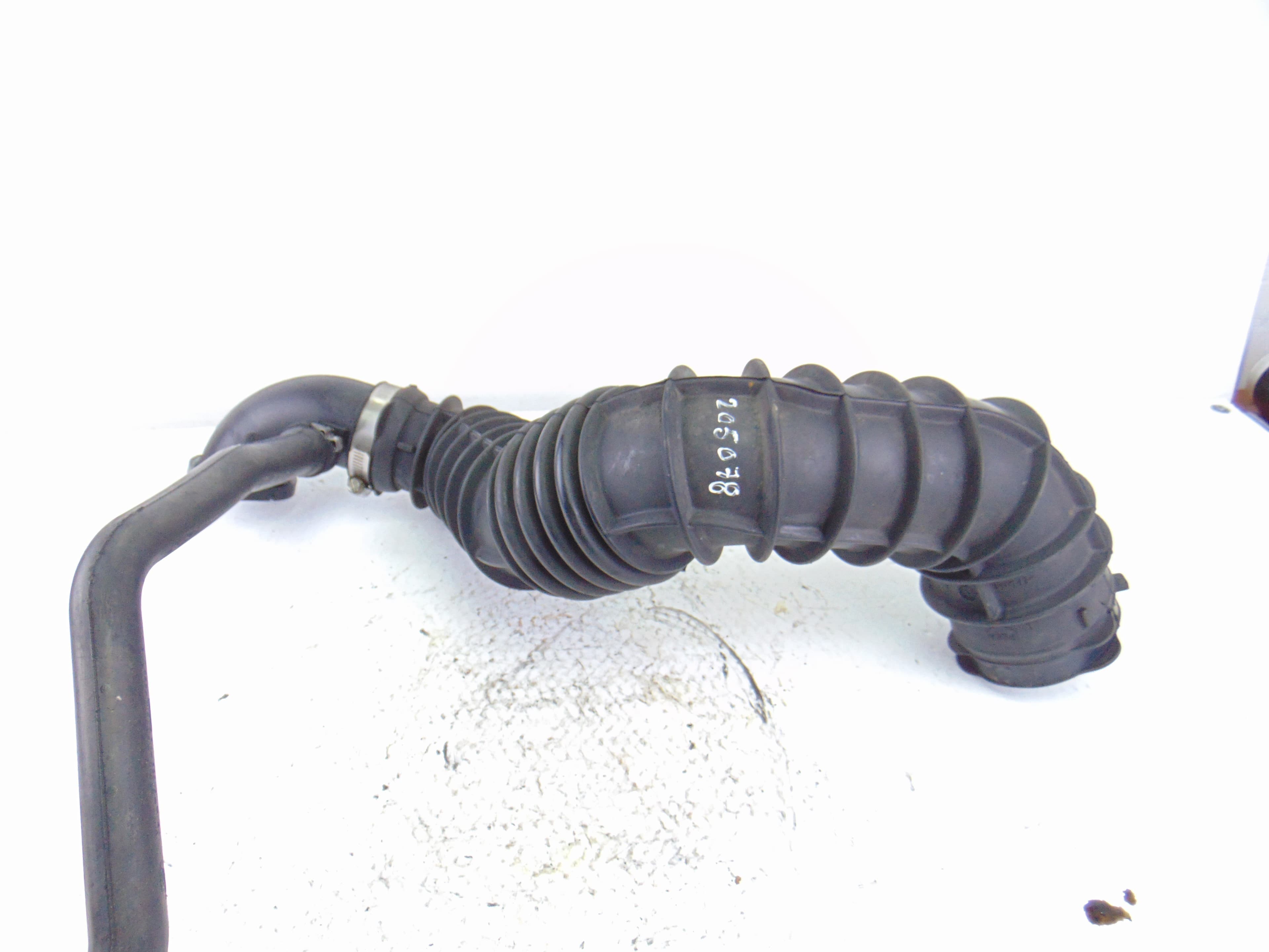 Tubo, YC15C623CD usado