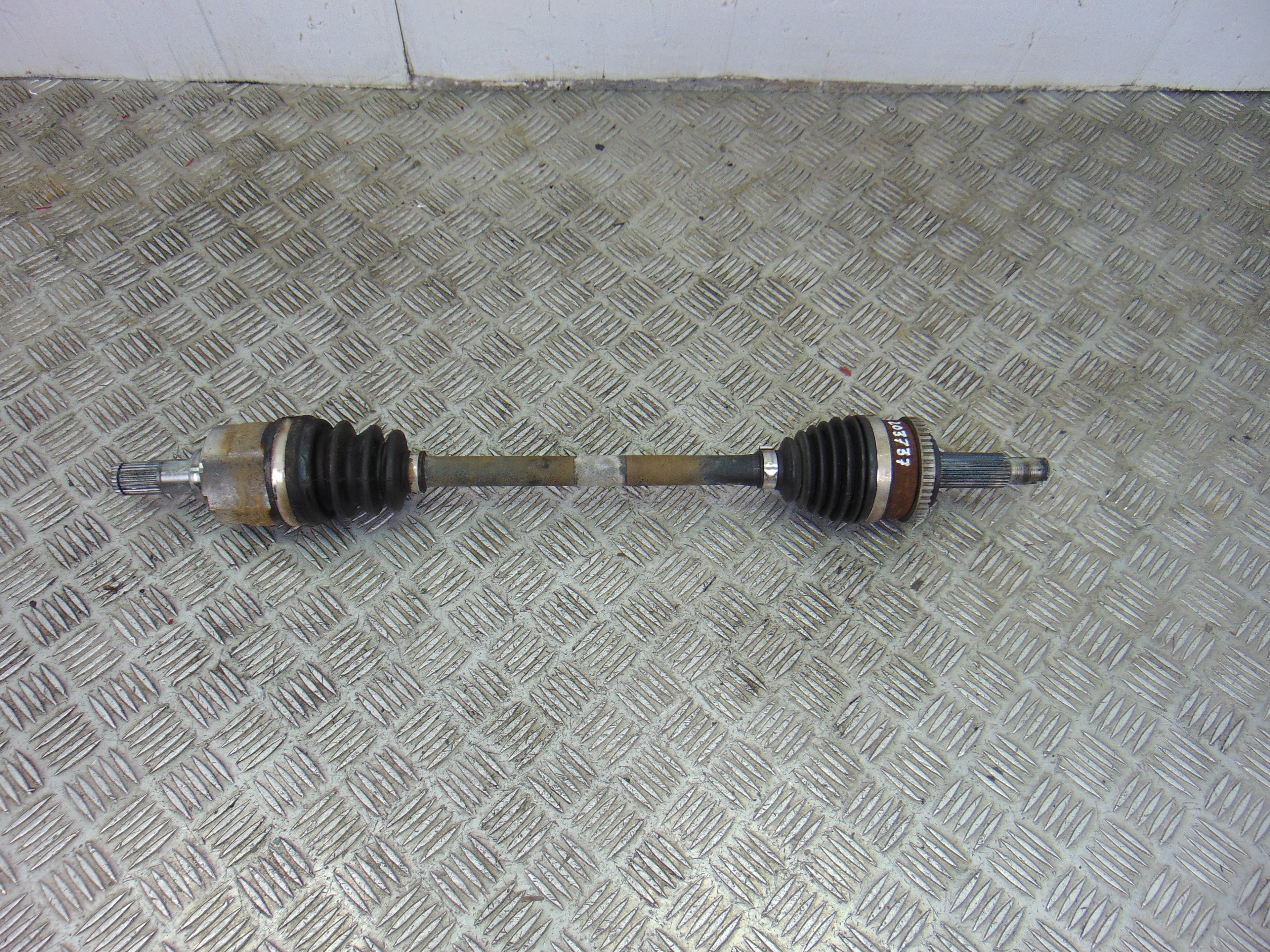 Transmision delantera izquierda, Hyundai I30 (Gd) Classic 2012 usado