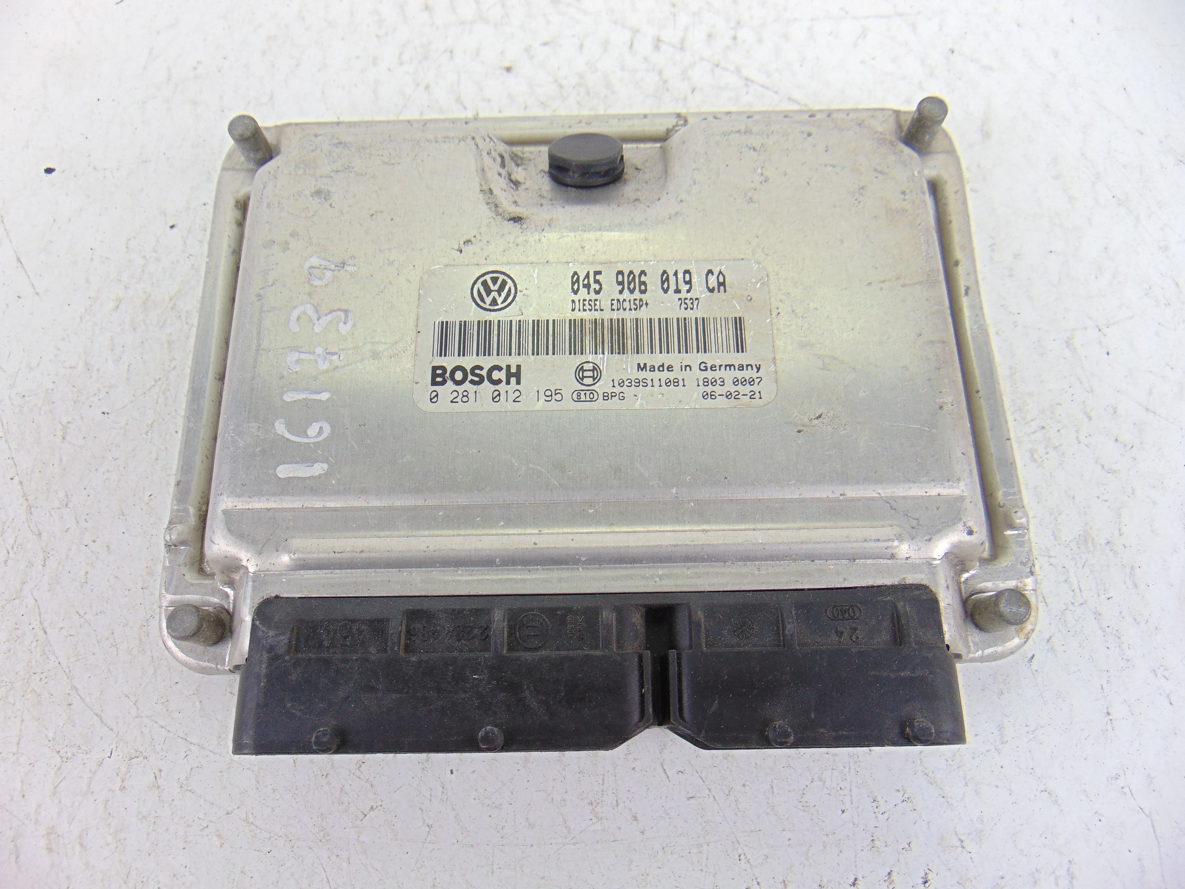 Centralita motor uce, 045906019CA usado