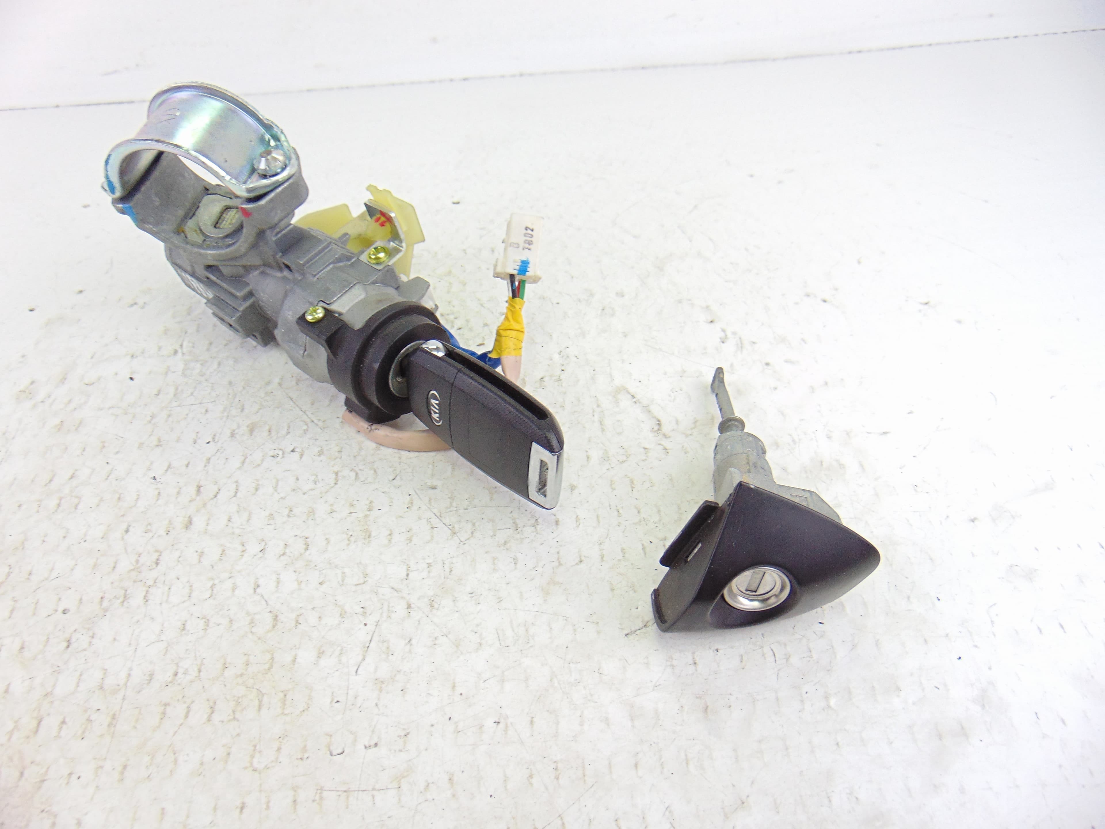 Antirrobo / llave contacto, Kia Rio (Yb) Business 2017 usado