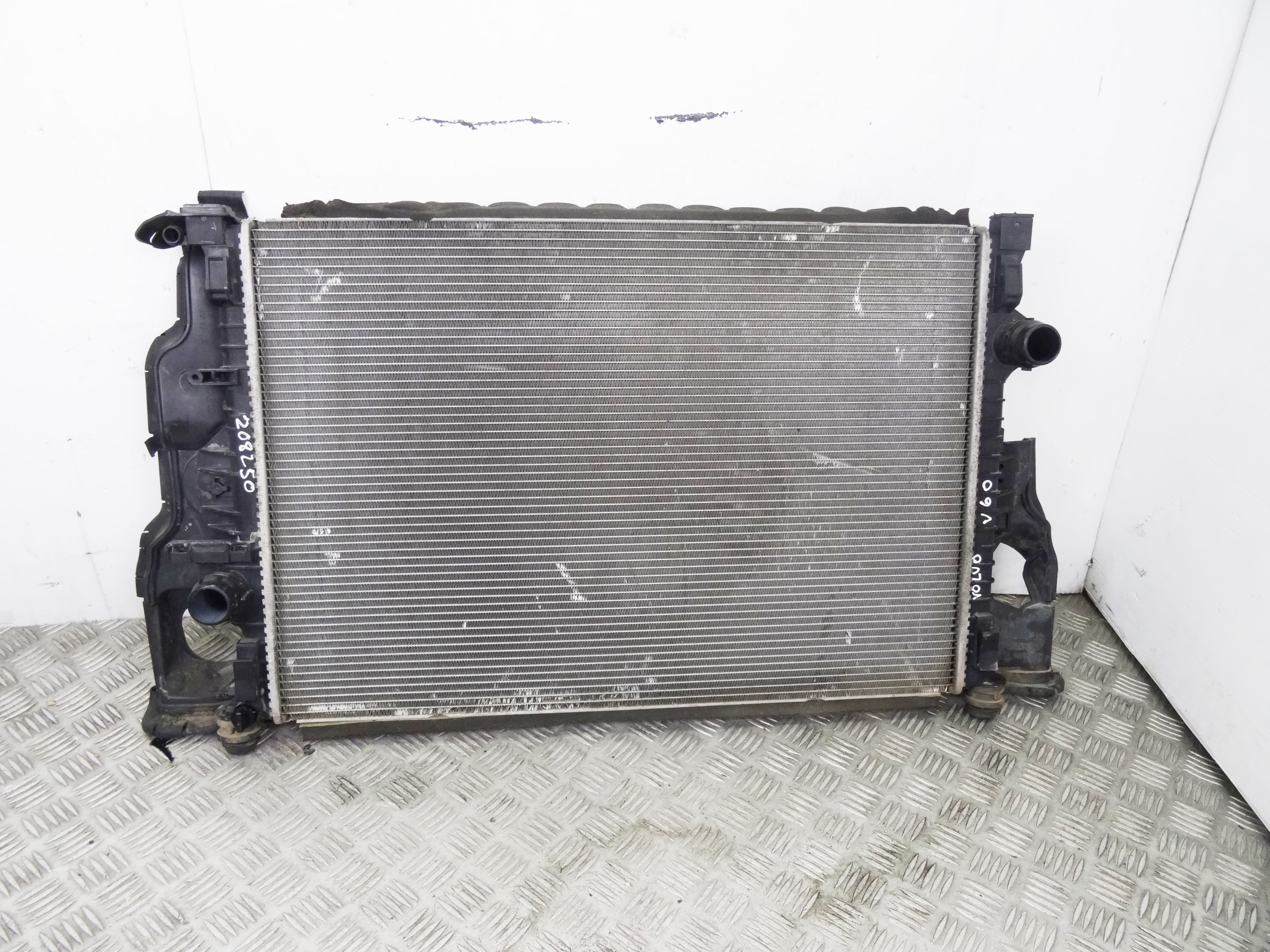 Radiador agua, Volvo V60 Familiar Summum 2014 usado