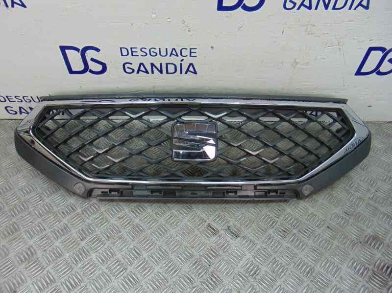 Rejilla delantera, 5FJ853654B usado
