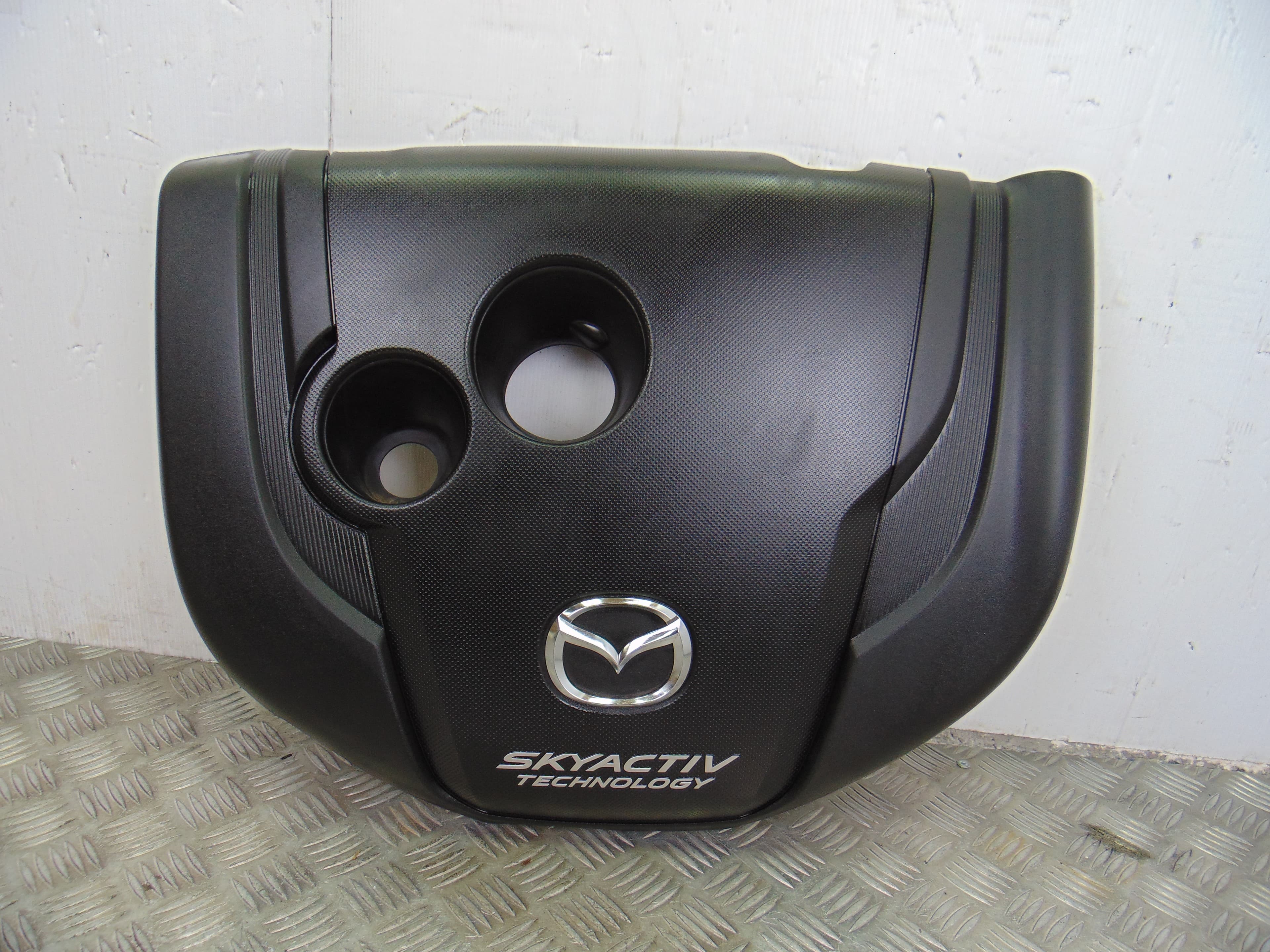 Tapa motor, Mazda 3 Berlina / Sedán (Bm/bn) Luxury 2014 usado