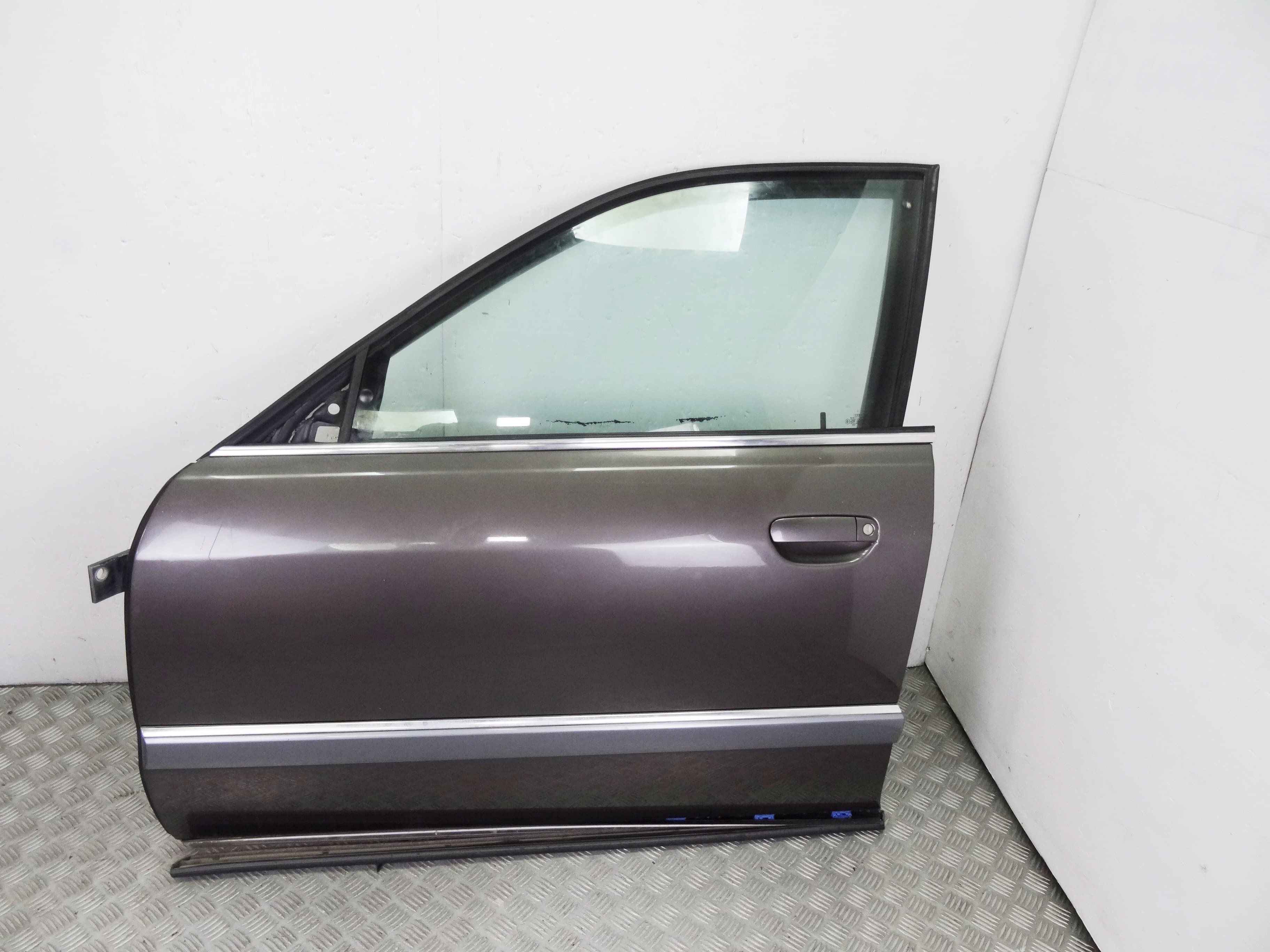 Puerta delantera izquierda, Audi A8 (D2) 2.5 TDI Quattro 2001 usado