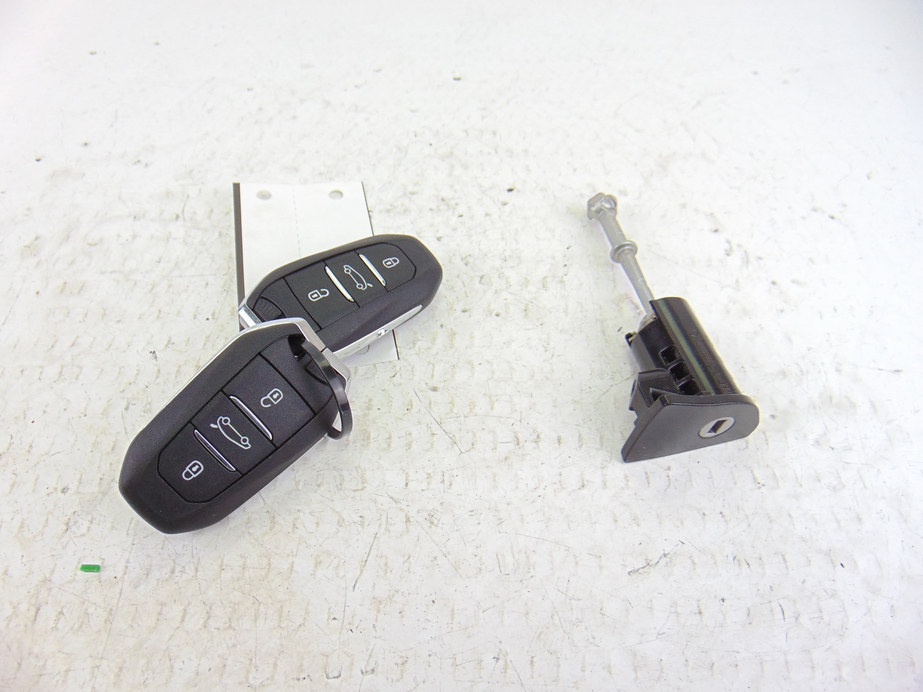 Antirrobo / llave contacto, 9827210680 nuevo