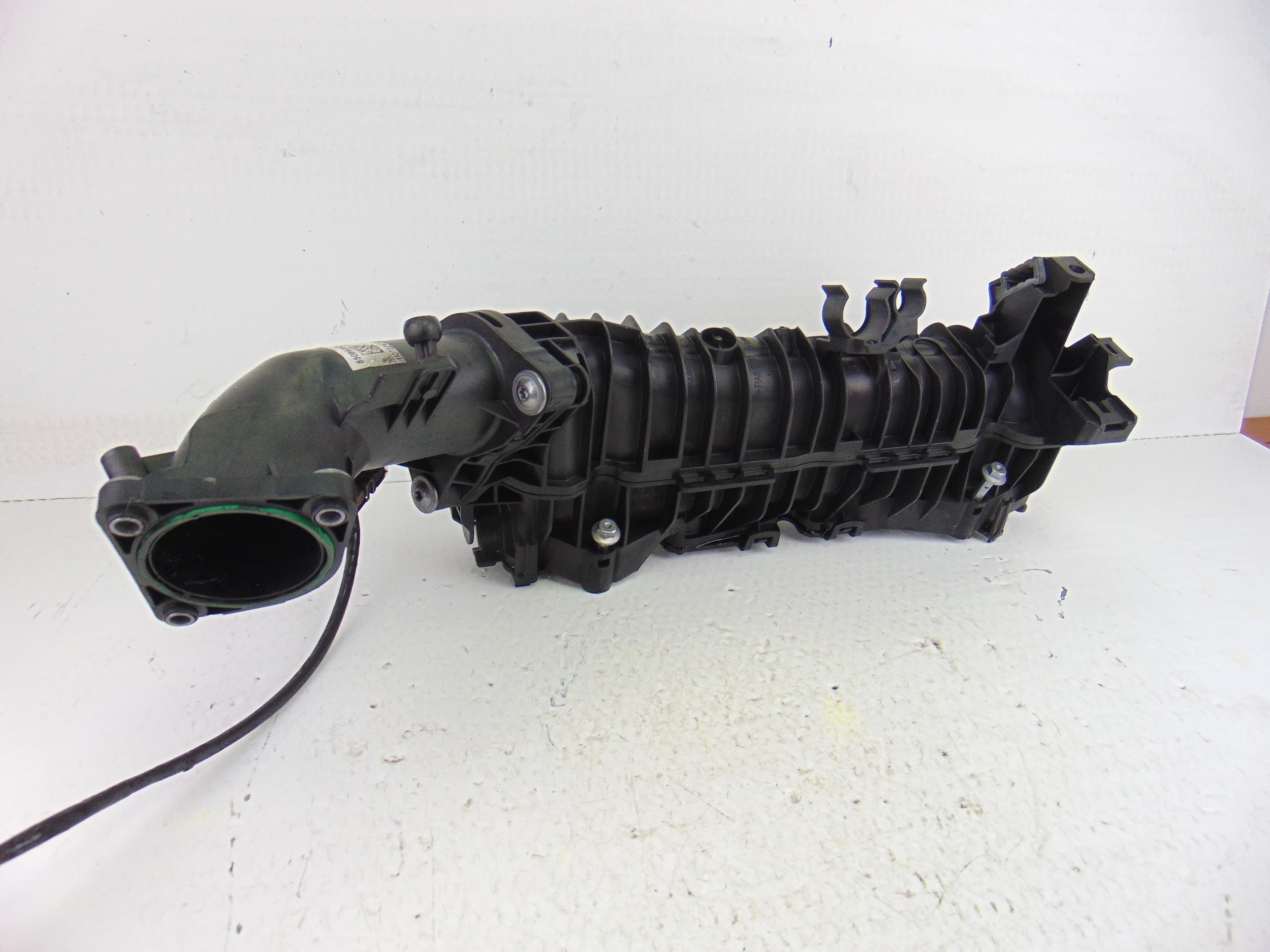 Colector admision, BMW Serie 3 Touring (F31) 318d 2014, 8506406 usado