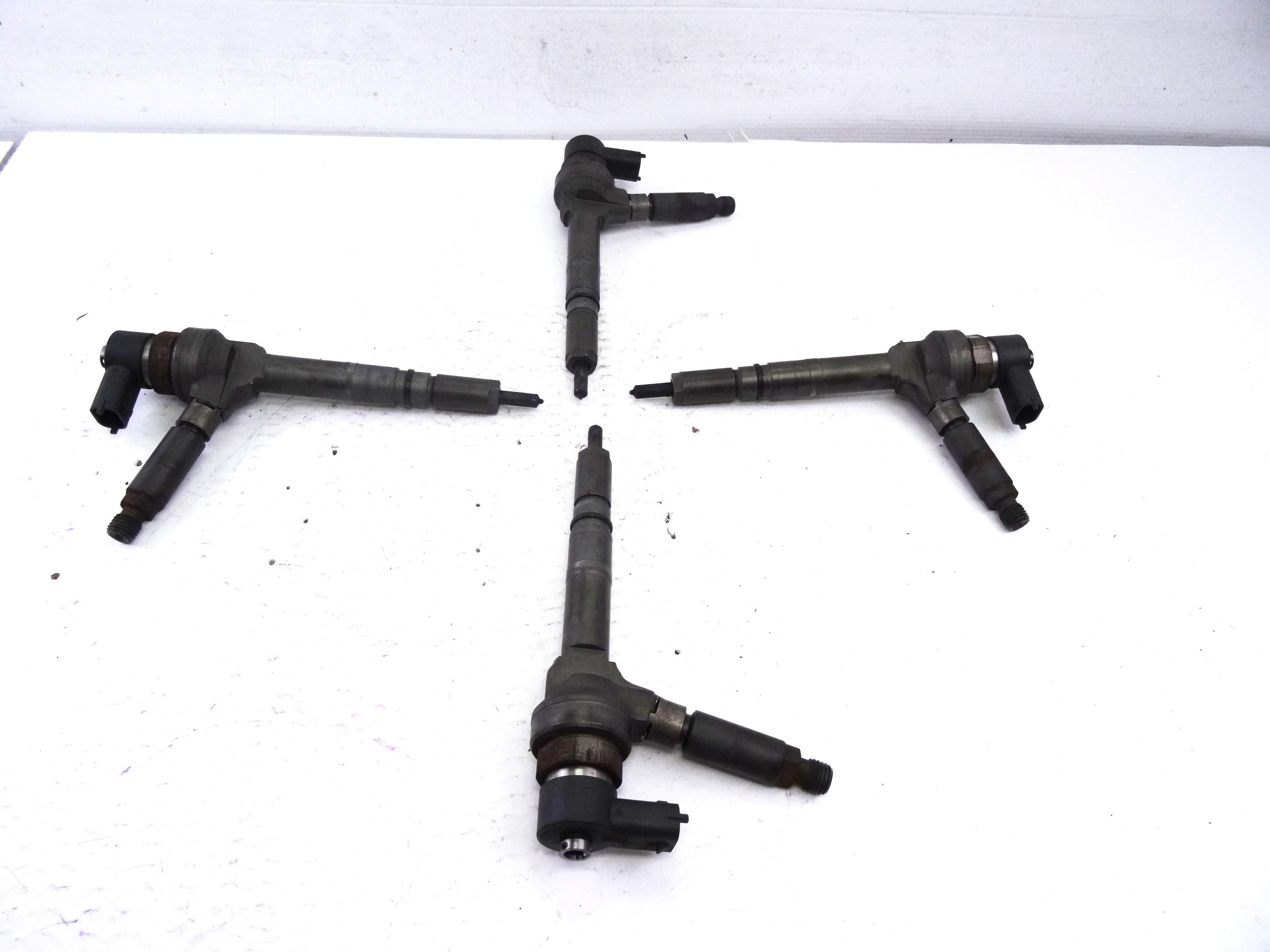 Inyector, Opel Astra H Berlina Cosmo 2007, 0445110175 usado