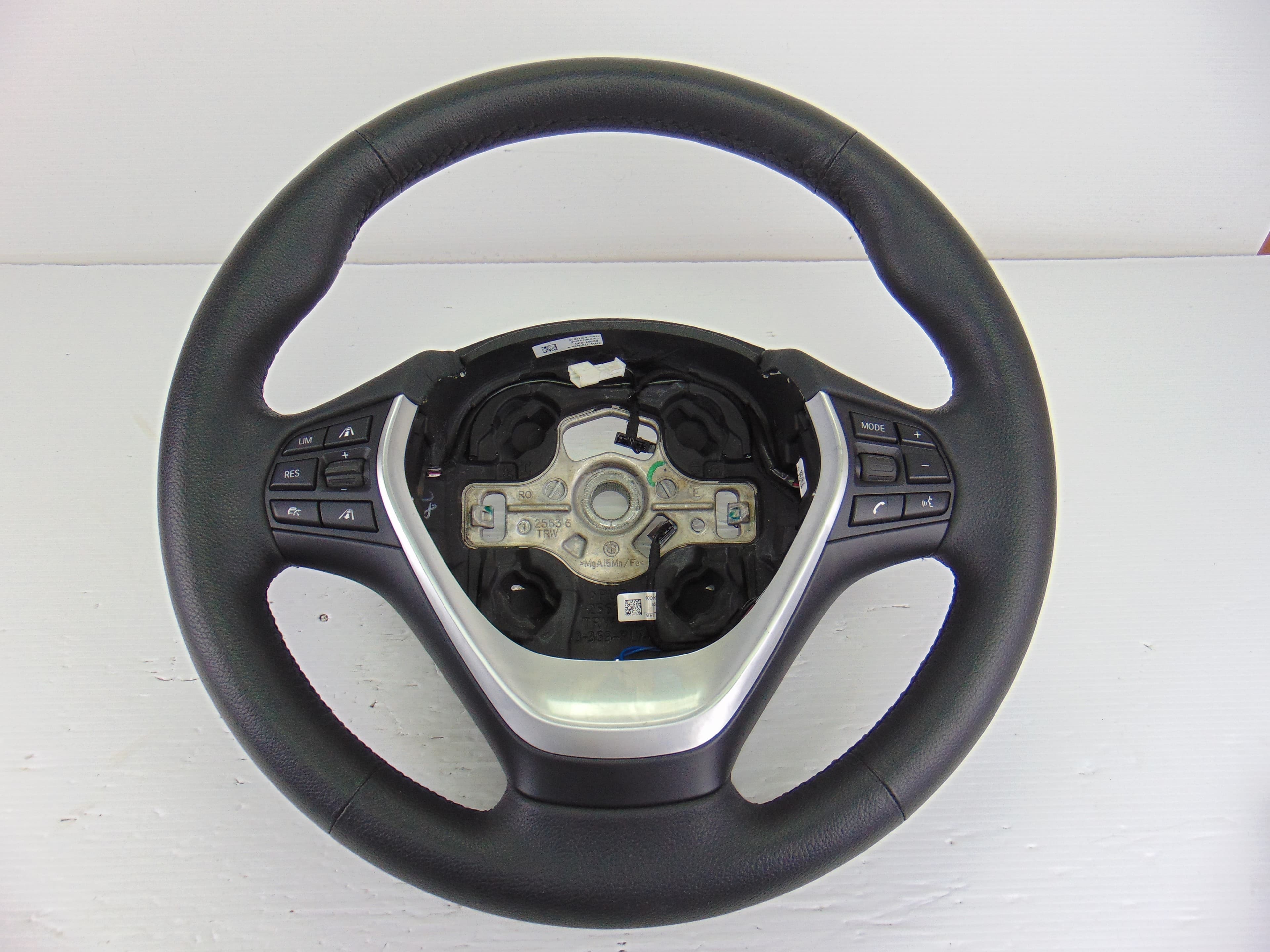Volante, 62561189B usado