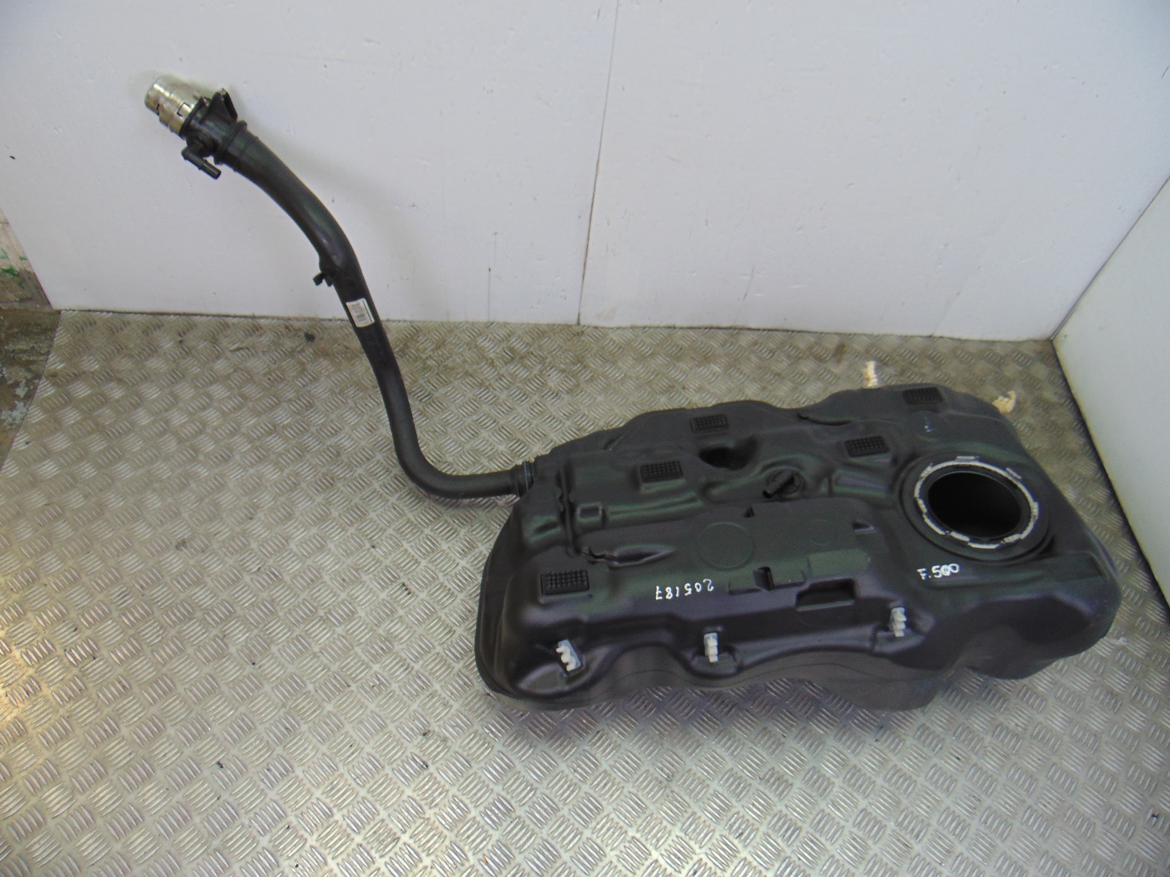 Deposito combustible, Fiat 500X (334) Mirror 2017, 51965159 usado