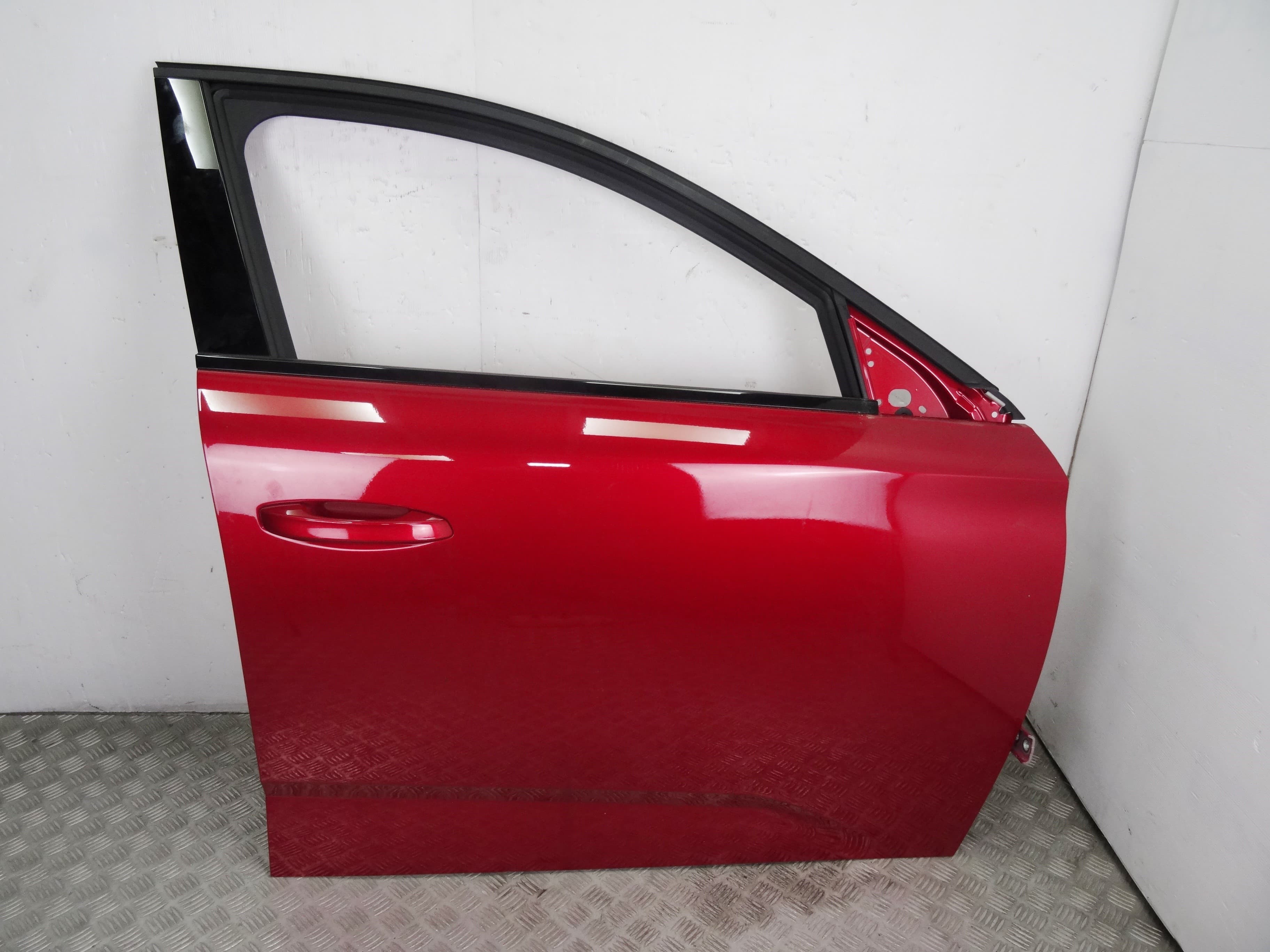 Puerta delantera derecha, Peugeot 308 (P5) Active Pack 2022 usado