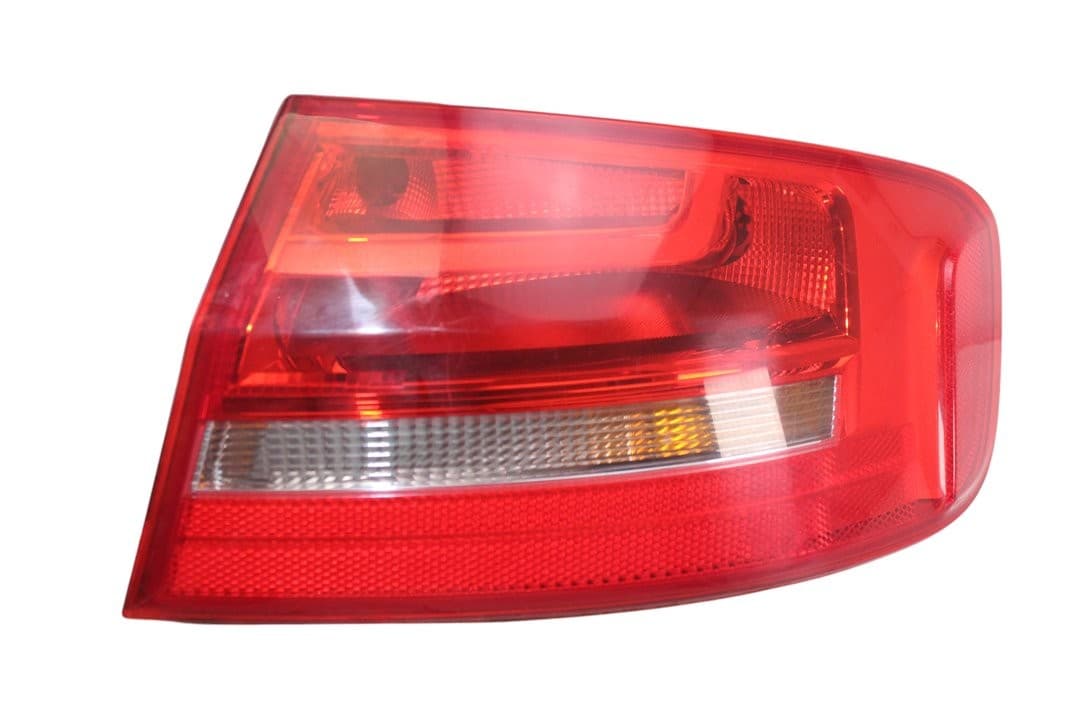 Piloto trasero derecho, Audi A4 Berlina (8K2) Básico 2008 usado