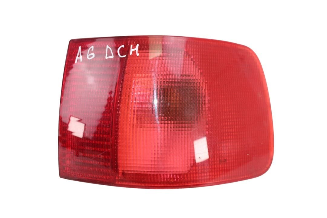 Piloto trasero derecho, Audi A6 Berlina (C4) 2.6 1996 usado