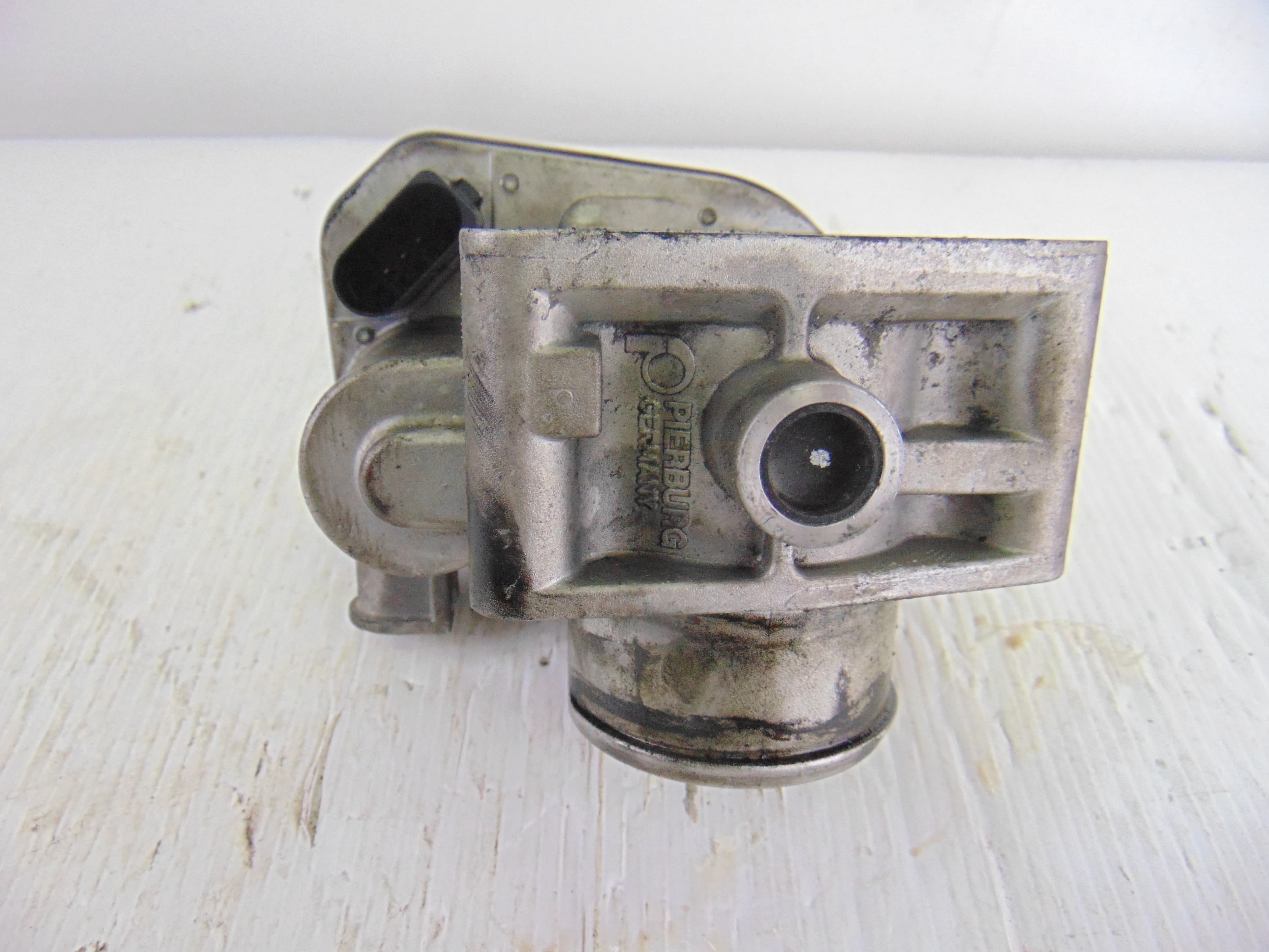 Caja mariposa, Opel Astra H Berlina Cosmo 2004, 8973002310 usado