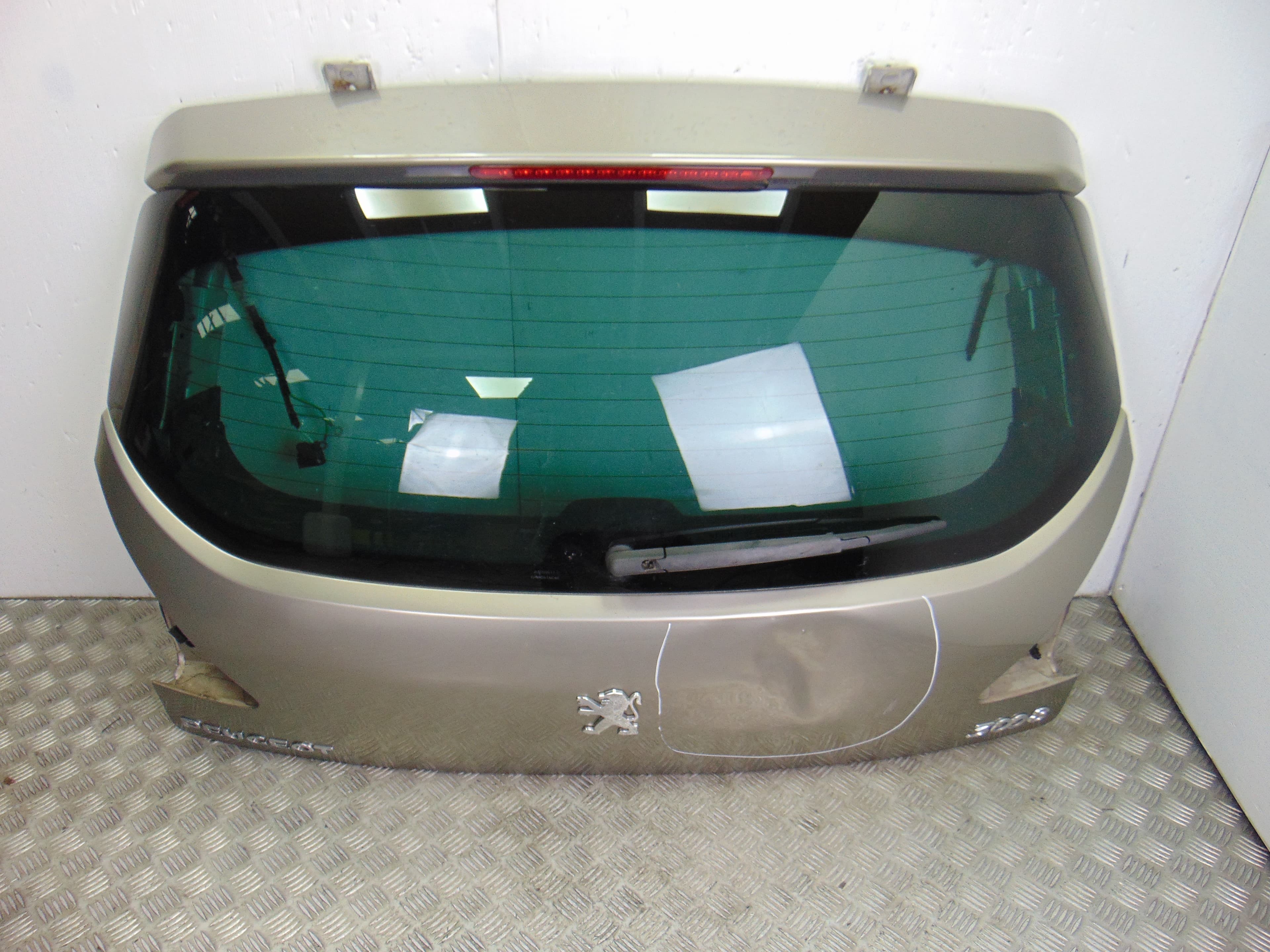 Porton trasero, Peugeot 3008 Confort 2009 usado