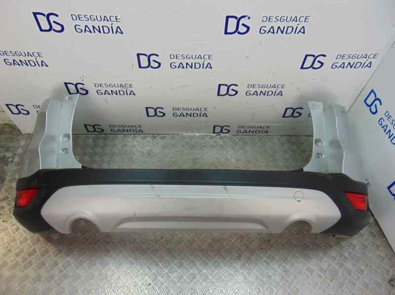 Paragolpes trasero usado