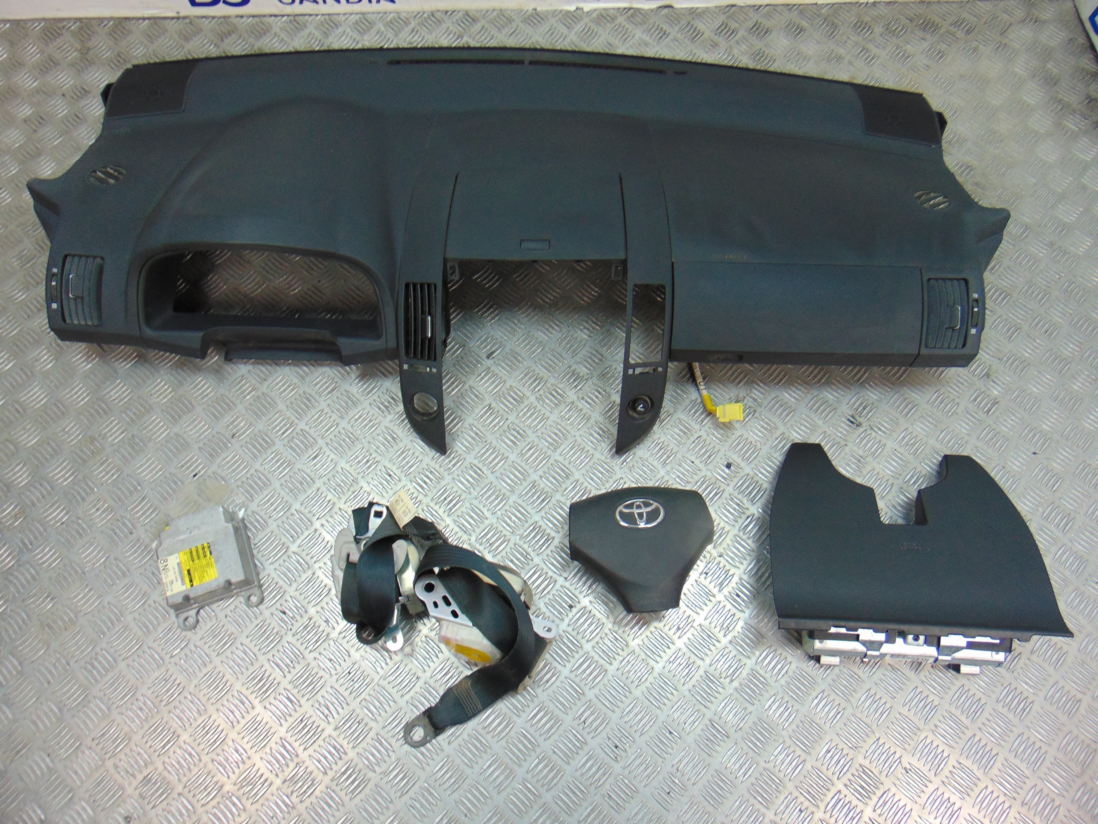 Kit airbag, Toyota Corolla Verso (R1) 2.2 D-4D Sol 2007 usado