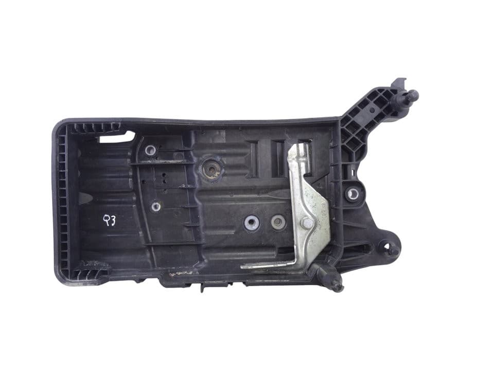 Soporte bateria, Audi Q3 (F3B) 35 TDI S line 2022, 5QF915325B usado
