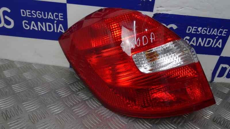 Piloto trasero izquierdo usado