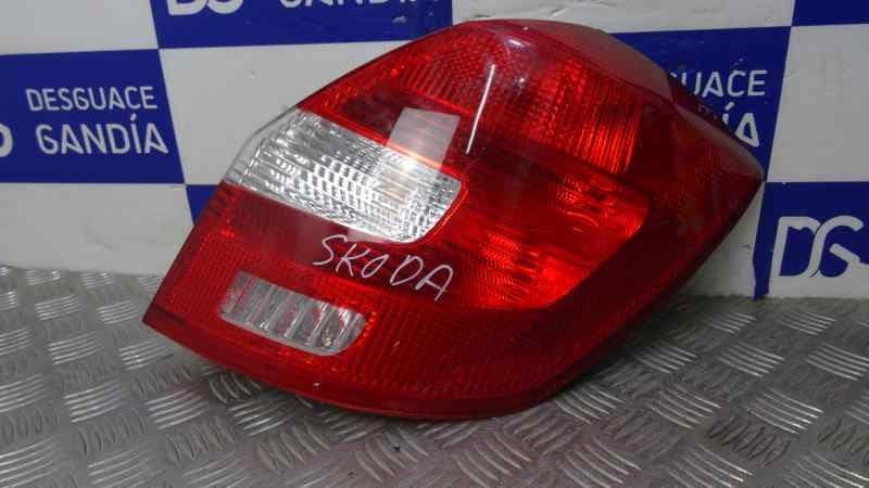 Piloto trasero derecho usado
