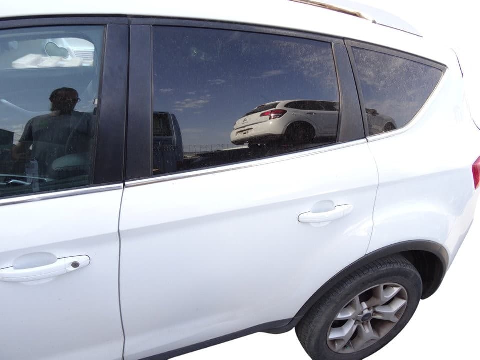 Puerta trasera izquierda, Ford Kuga (Cbv) Trend 2009 usado