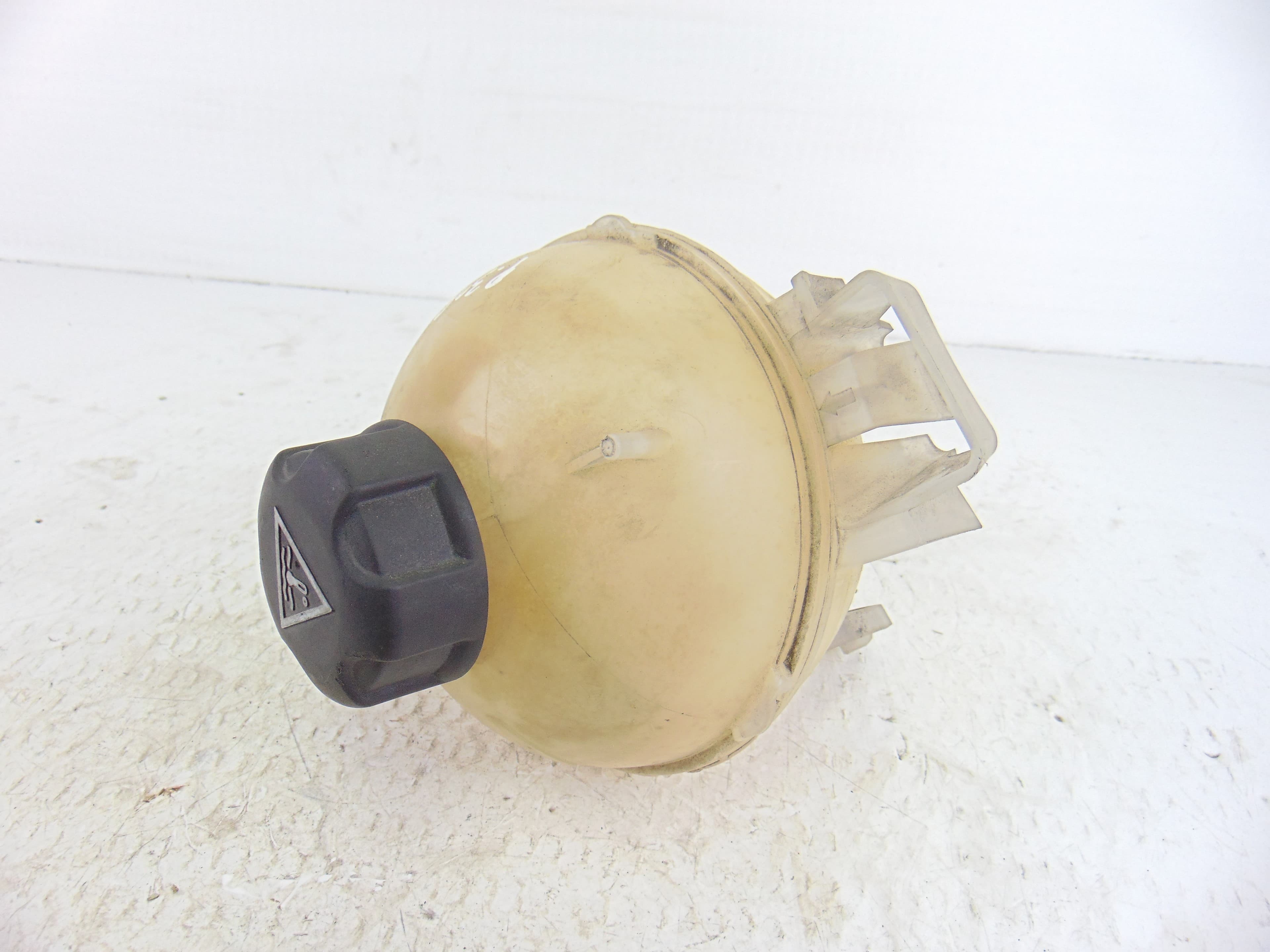 Deposito expansion, Peugeot 308 Style 2015, 9678514680 usado