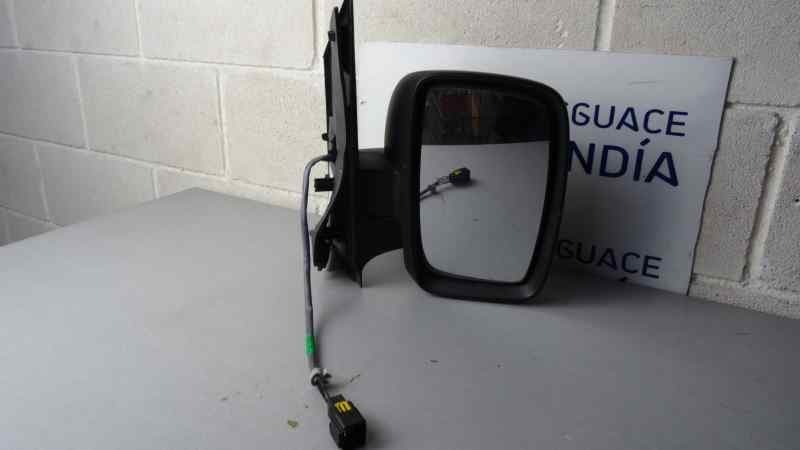 Retrovisor derecho usado