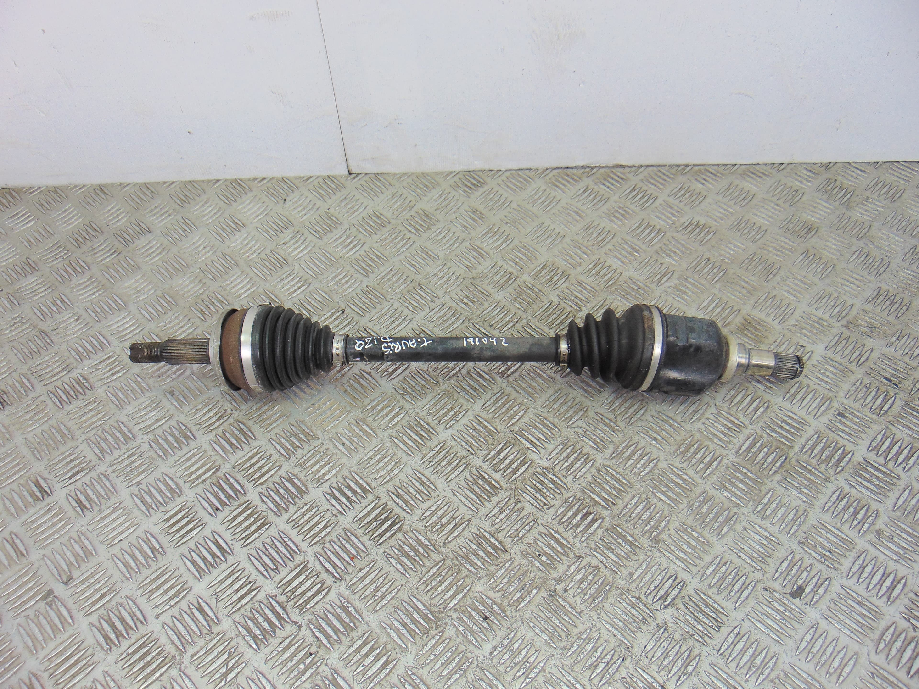 Transmision delantera izquierda, Toyota Auris (E15) Luna 2008 usado