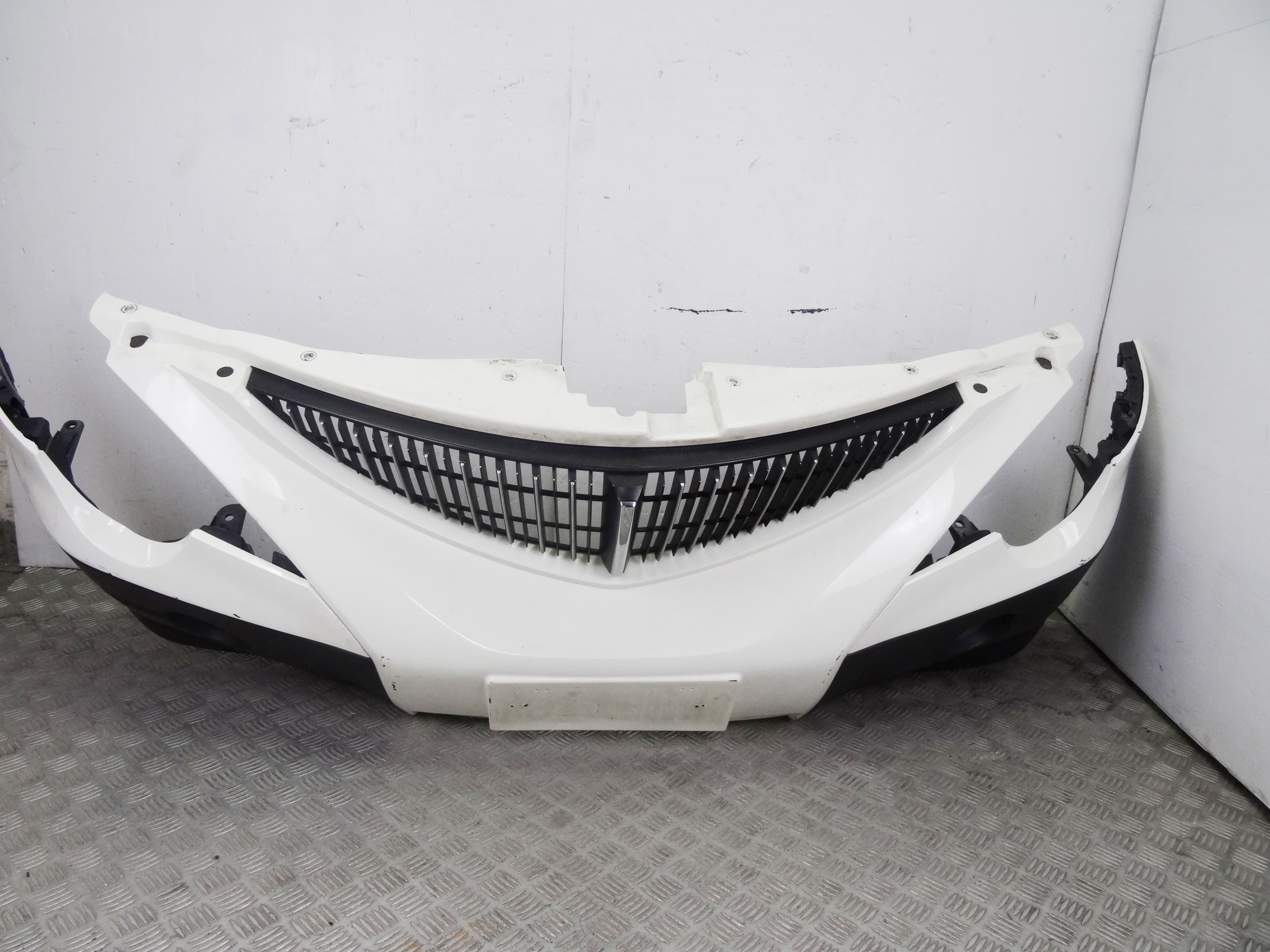 Paragolpes delantero, Ssangyong Actyon 200 Xdi 2010 usado