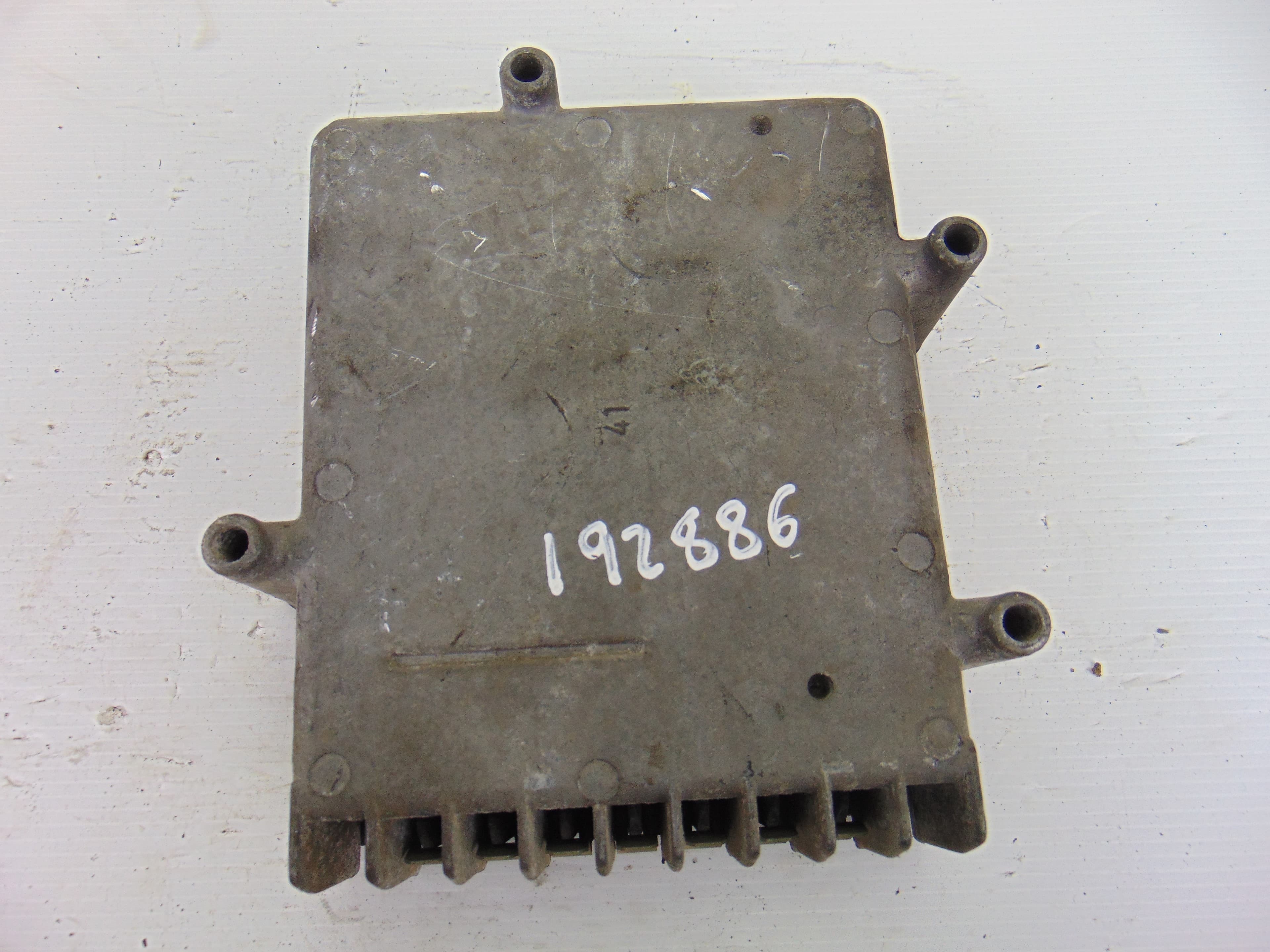 Centralita motor uce, 04606517AD usado