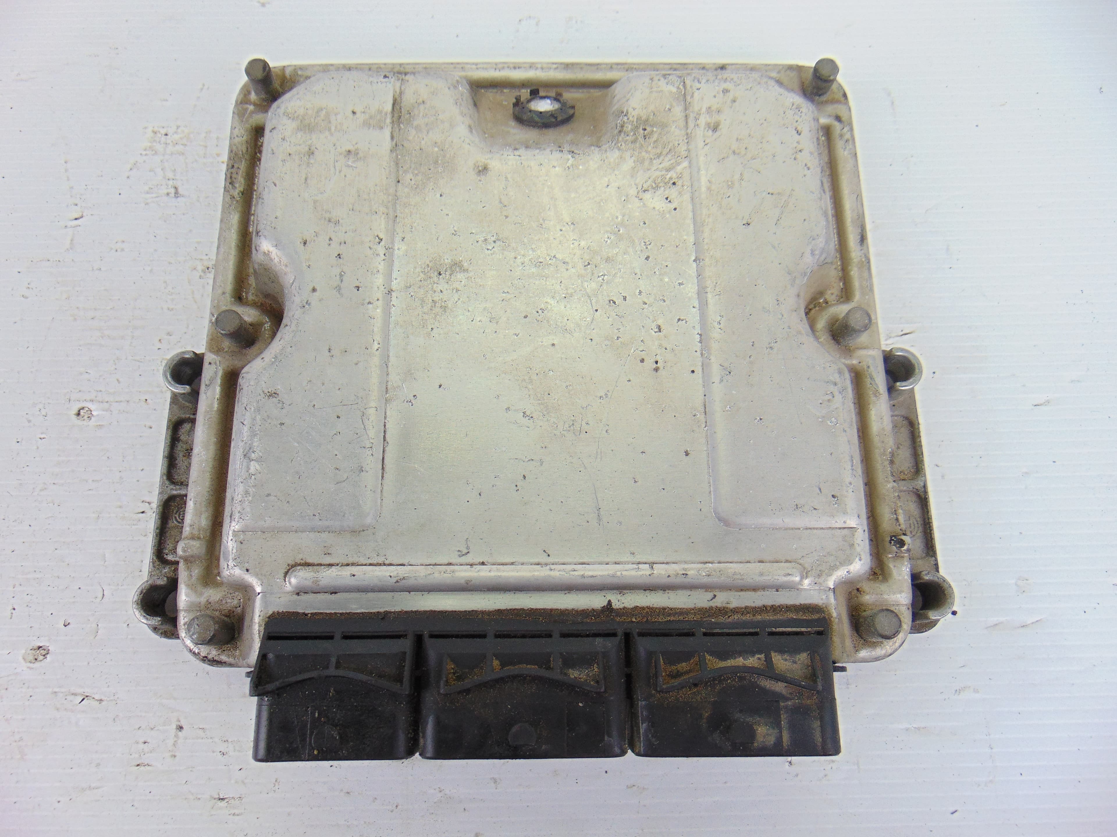 Centralita motor uce, 8200163528 usado