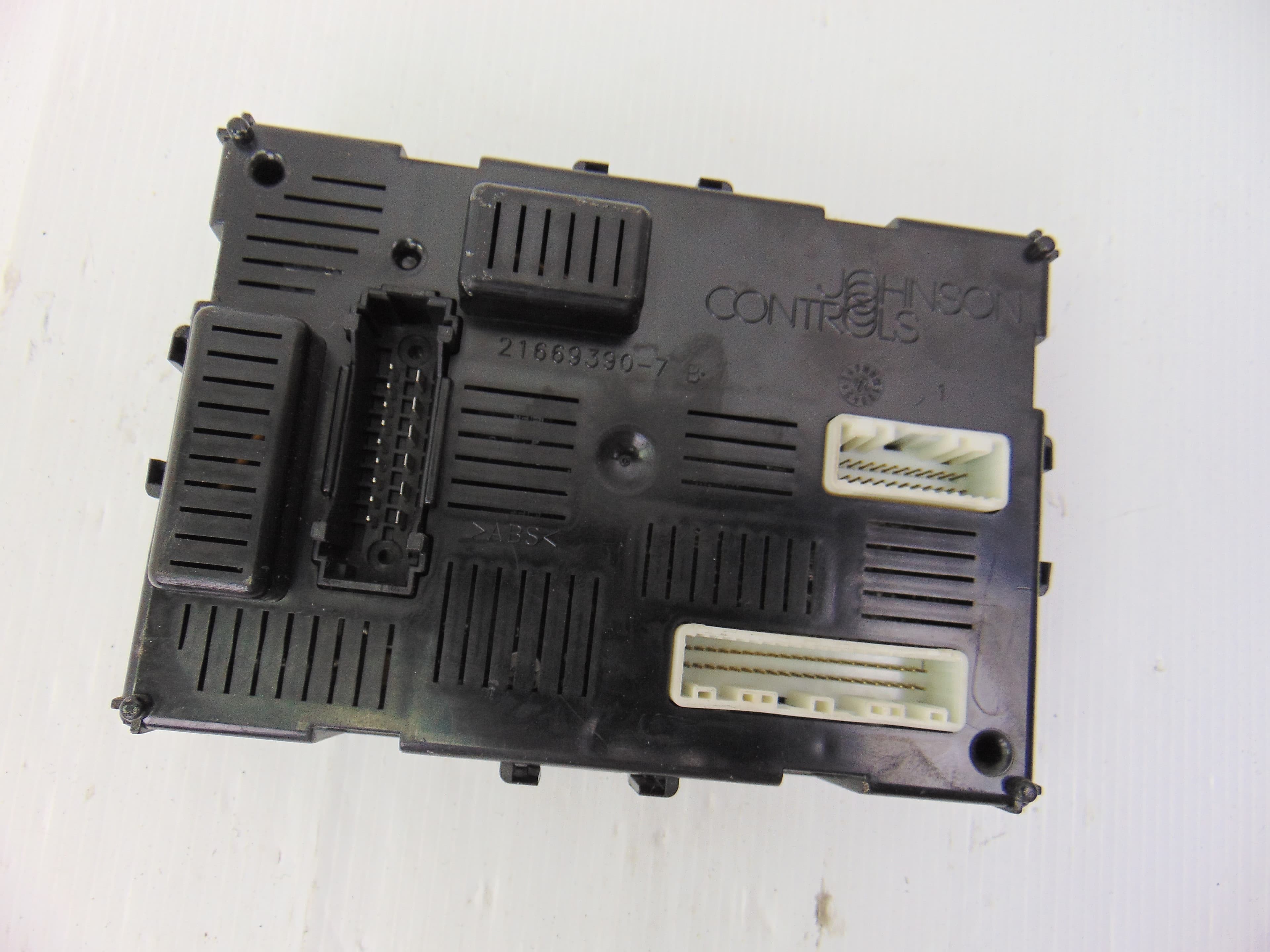 Caja reles / fusibles, Nissan Micra (K12E) Acenta 2005, 284B2AX620 usado