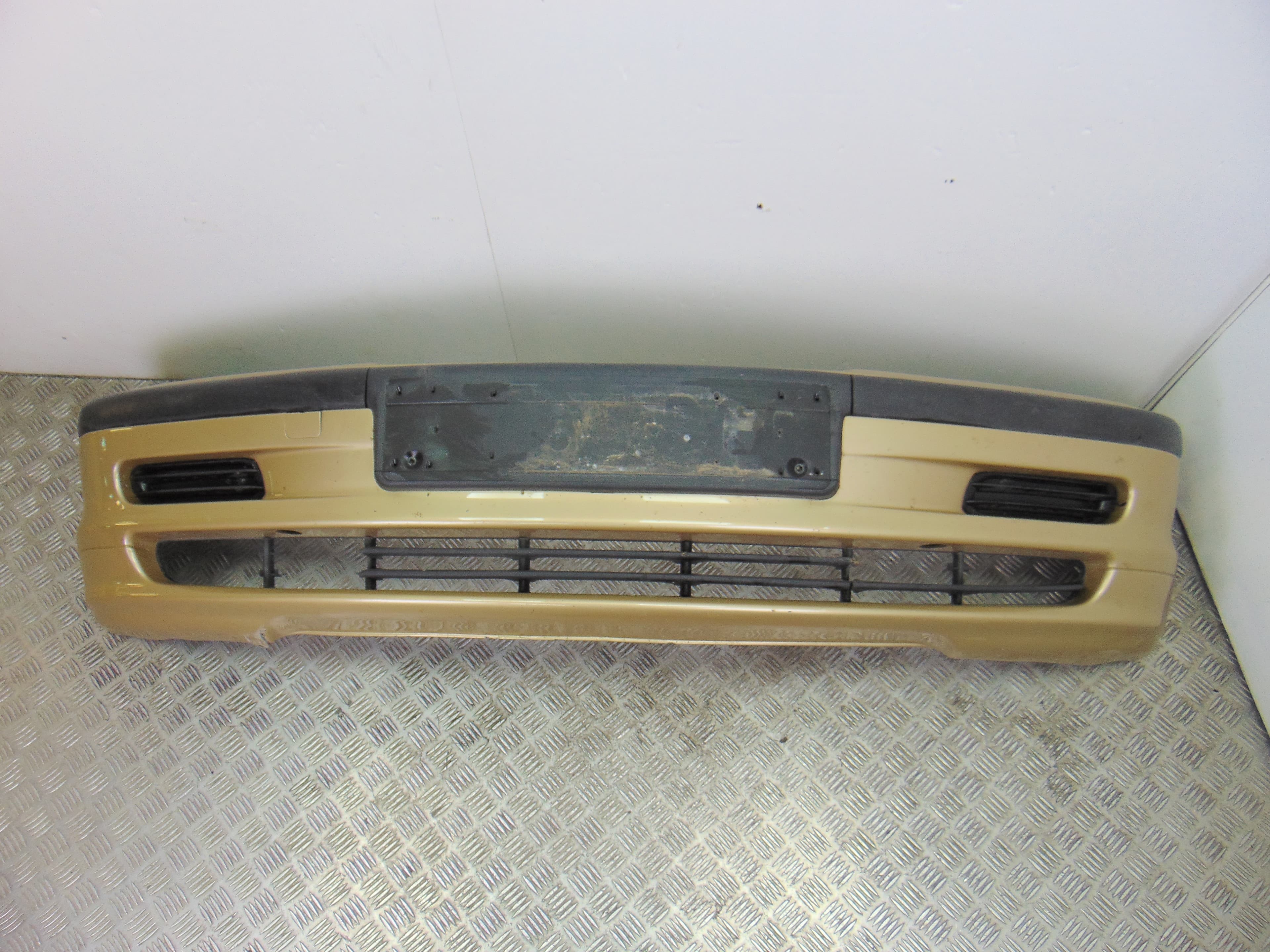 Paragolpes delantero, BMW Serie 3 Berlina (E46) 320d 2001, Oro usado