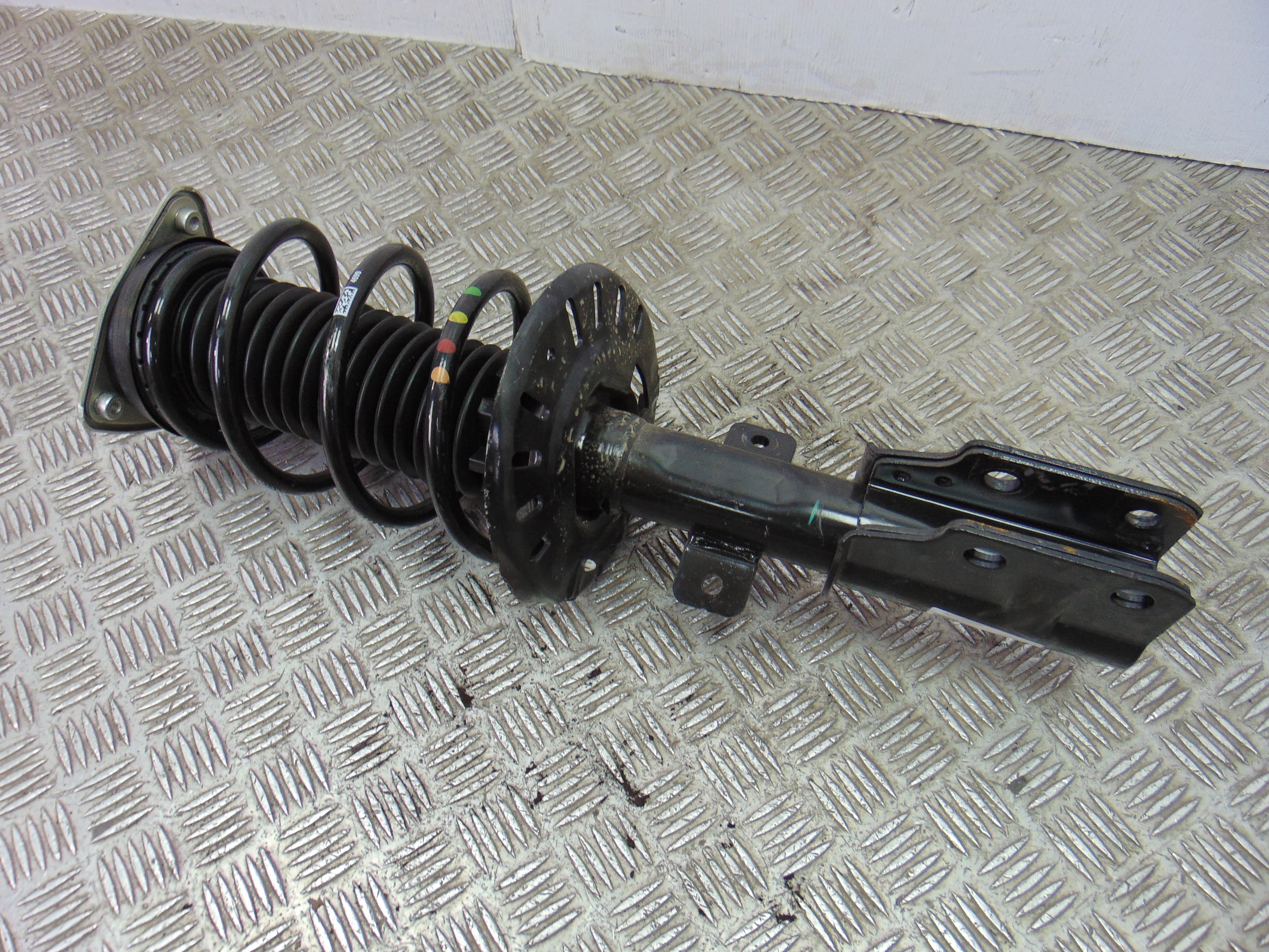 Amortiguador delantero derecho, 9819718680 nuevo