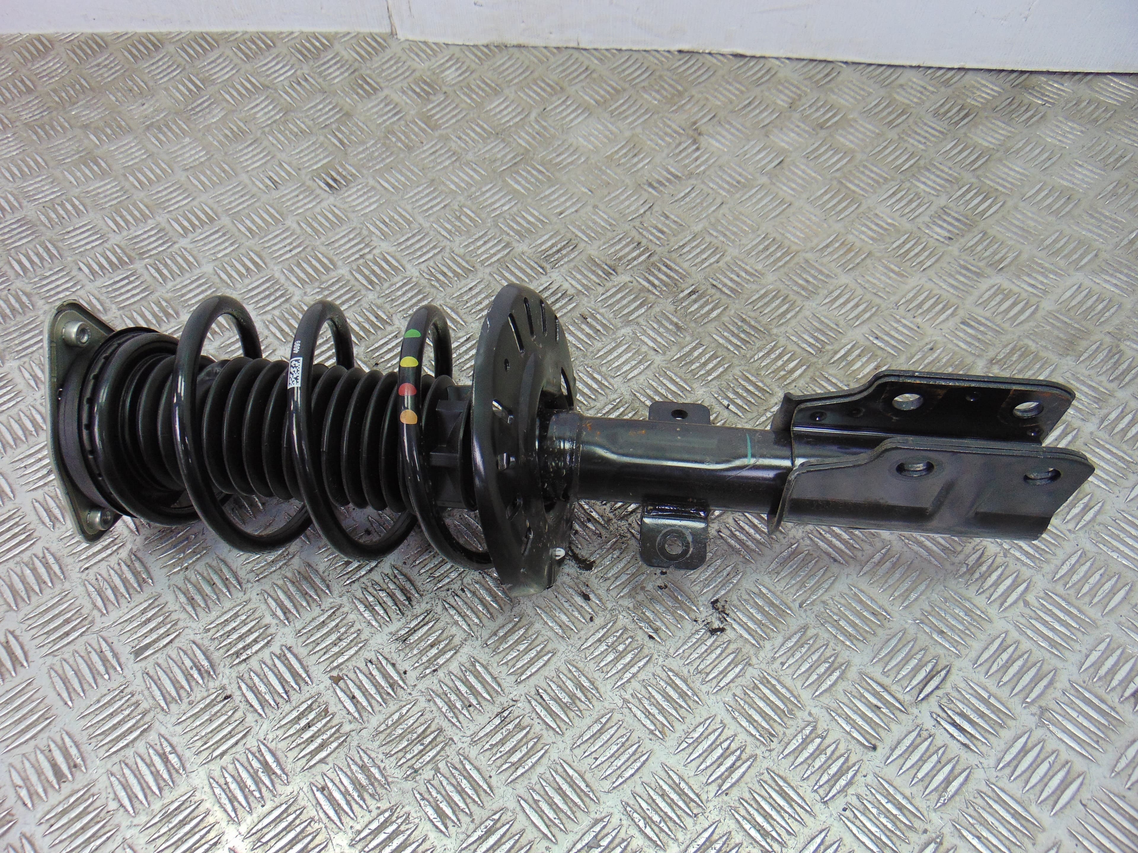 Amortiguador delantero izquierdo, 9819718680 nuevo