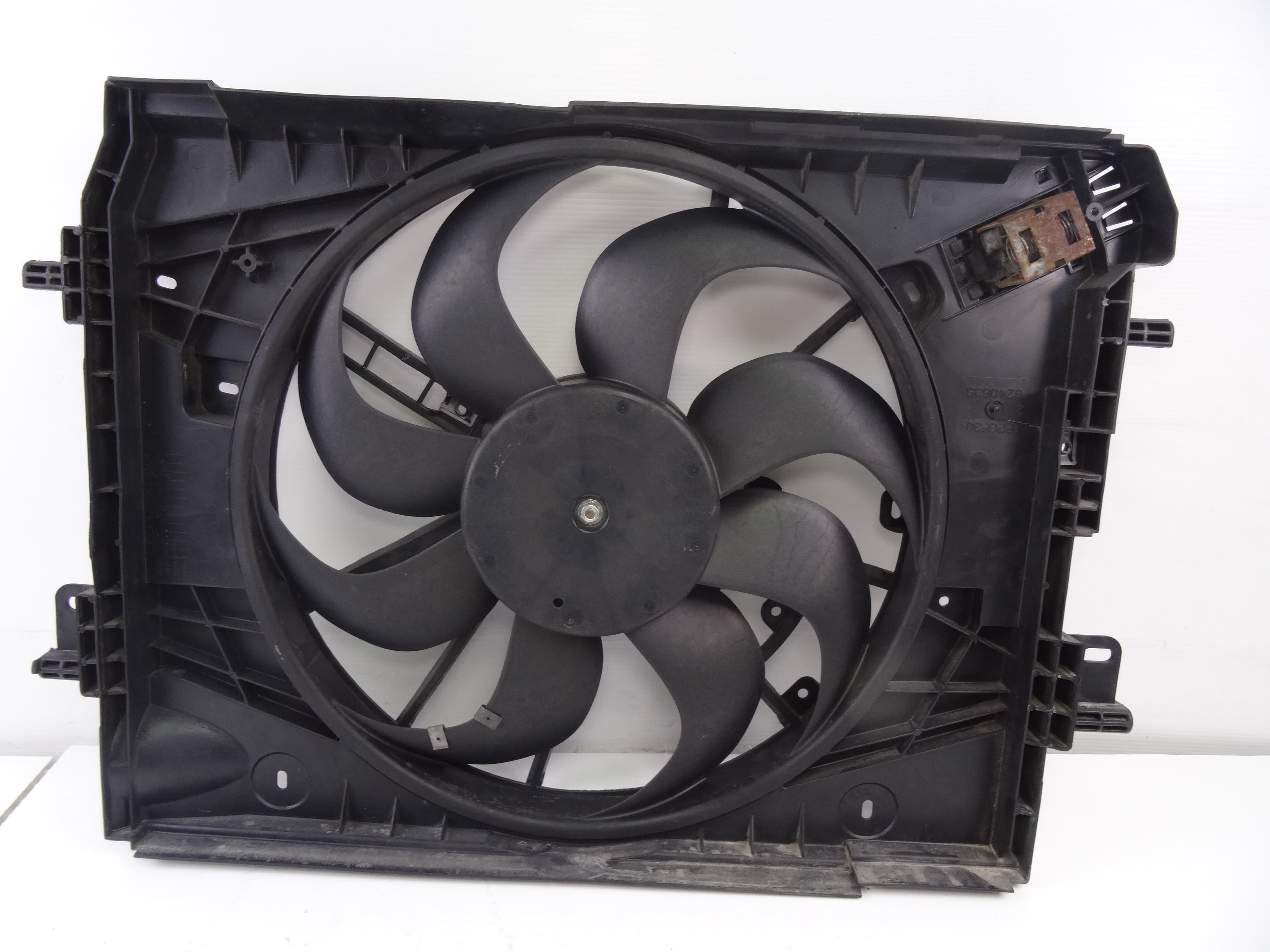 Electroventilador, Renault Clio Iv Dynamique 2014, 214818009R usado