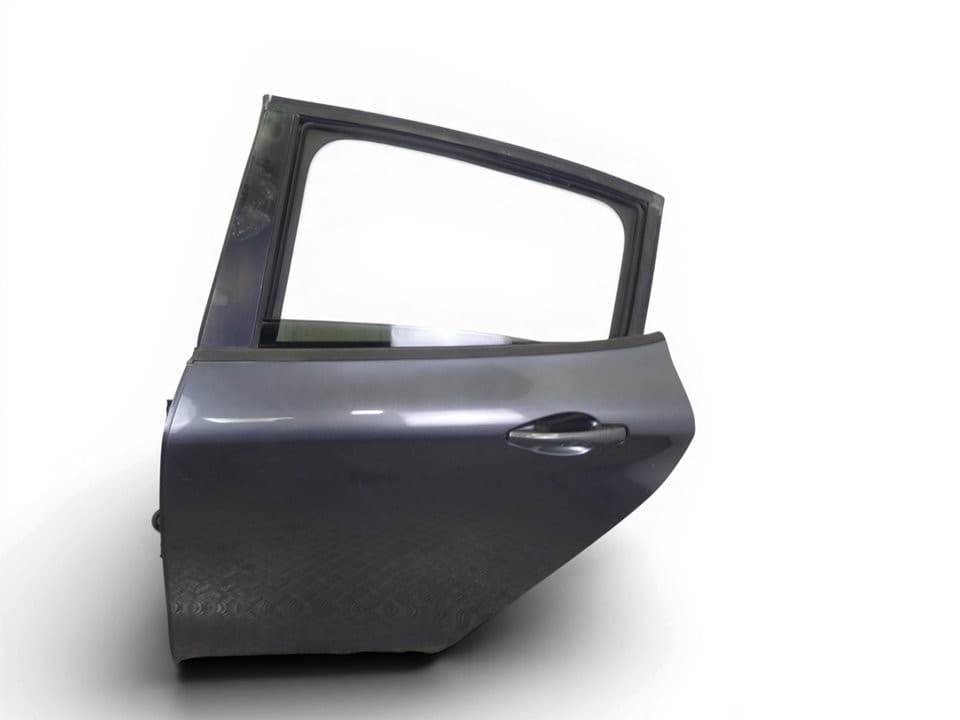 Puerta trasera izquierda, Peugeot 208 Style 2016 usado