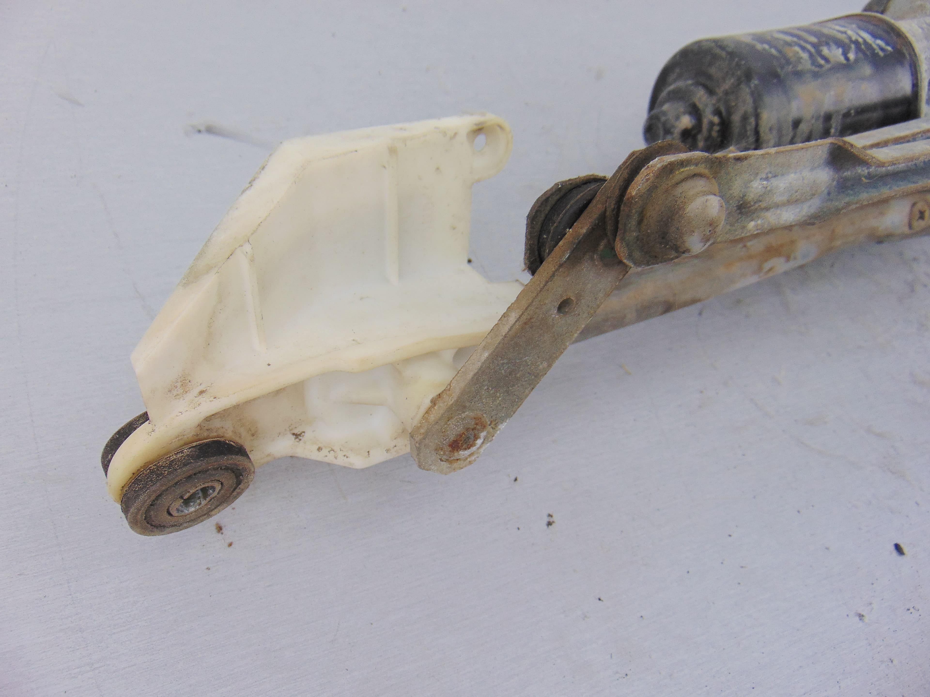 Motor limpia delantero, Nissan Micra (K12E) Acenta 2005 usado 2