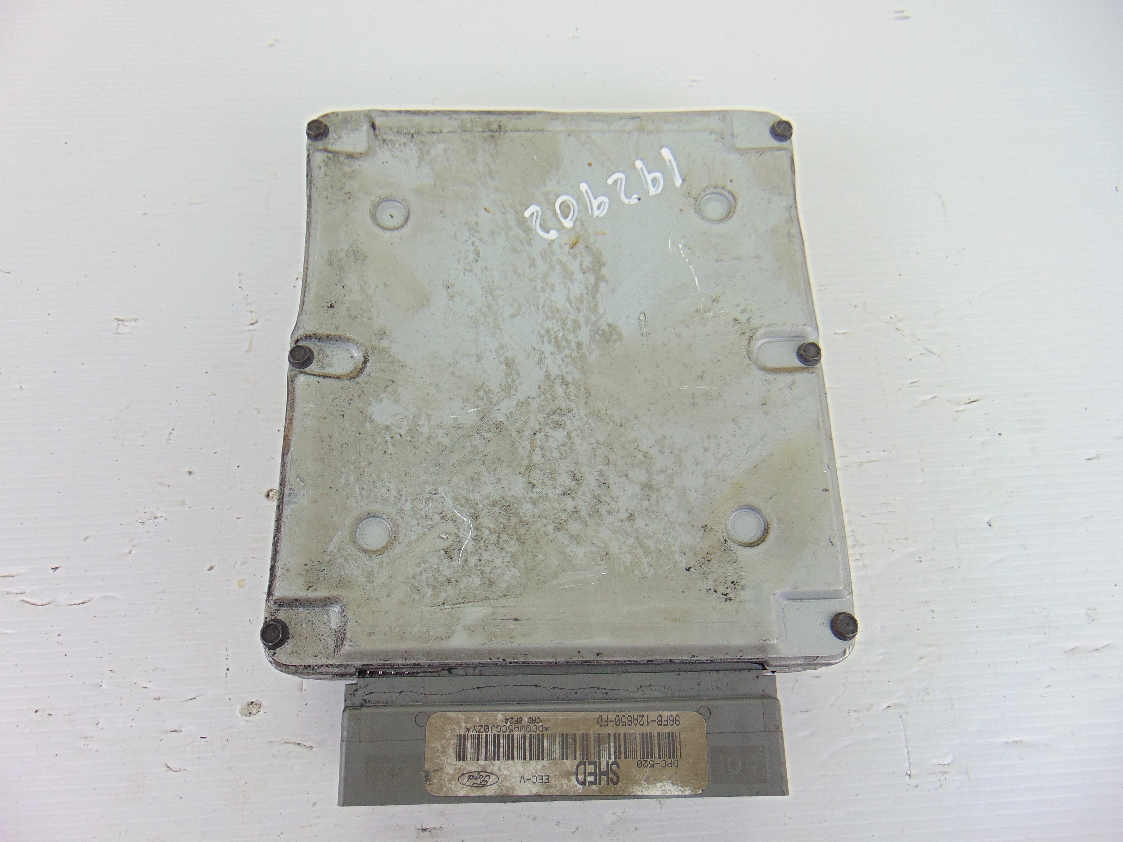Centralita motor uce, 96FB12A650FD usado 2