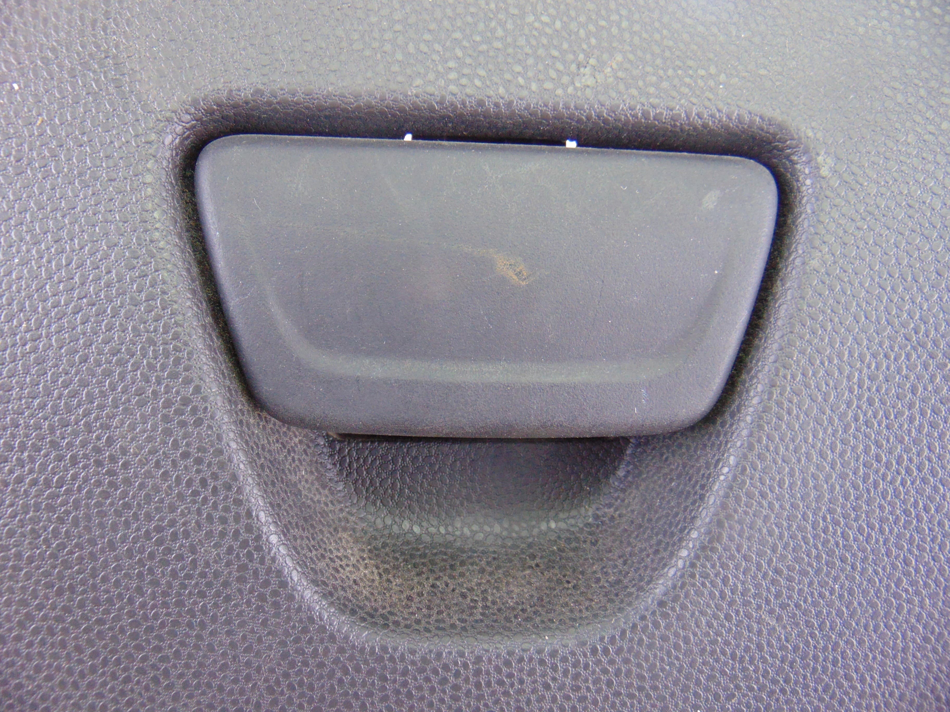 Guantera, Ford Fiesta (Cnn) Trend 2014, BA61A06010AE usado 2