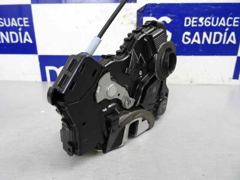 Cerradura puerta delantera derecha, Toyota Auris (E15) Sol 2006 usado 2