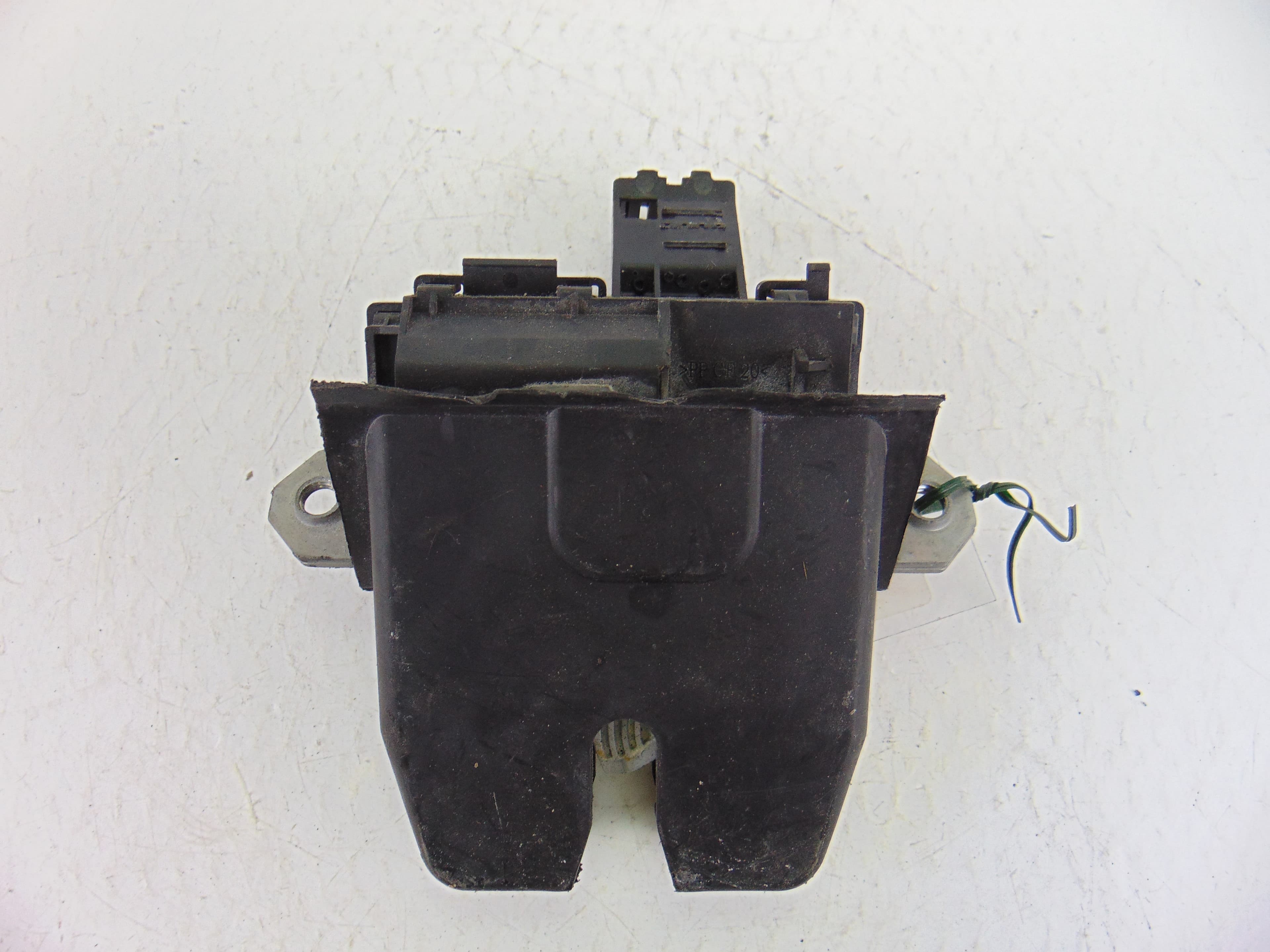 Cerradura maletero / porton, 8M51R442A66CB usado 2