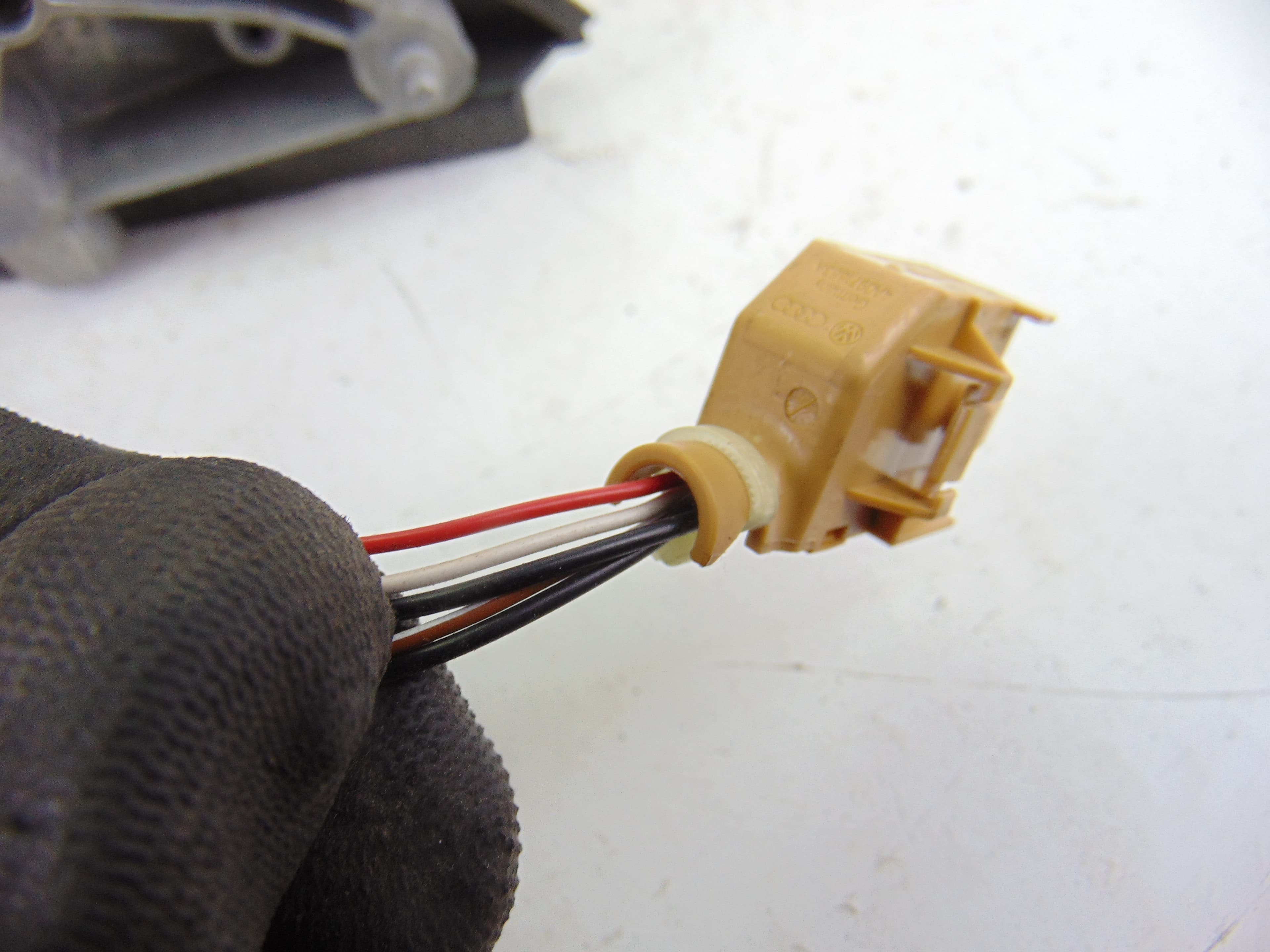 Retrovisor izquierdo, Audi A4 Avant (8E) 2.7 TDI (DPF) 2008 usado 2