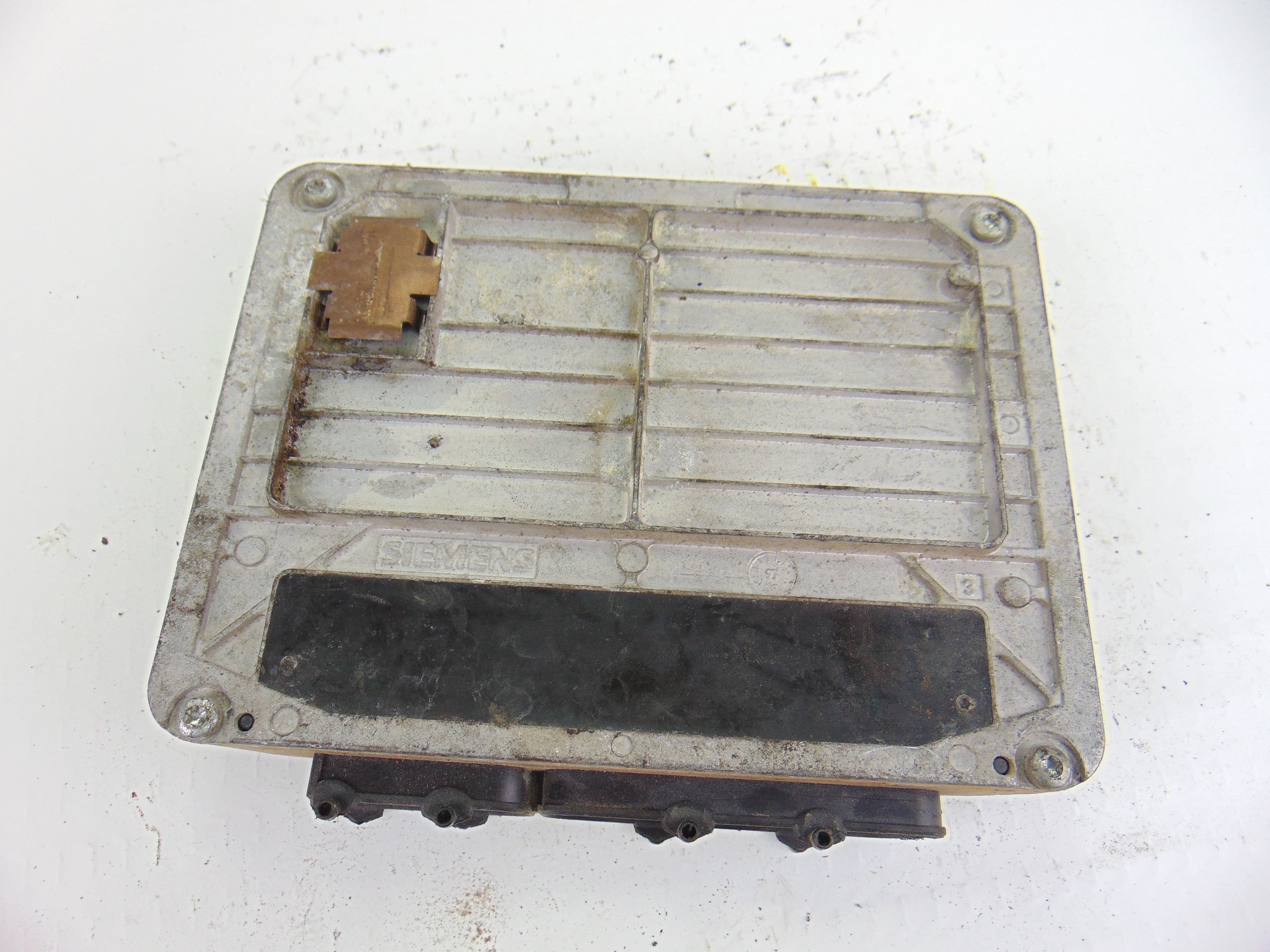 Centralita motor uce, 06A906019F usado 2