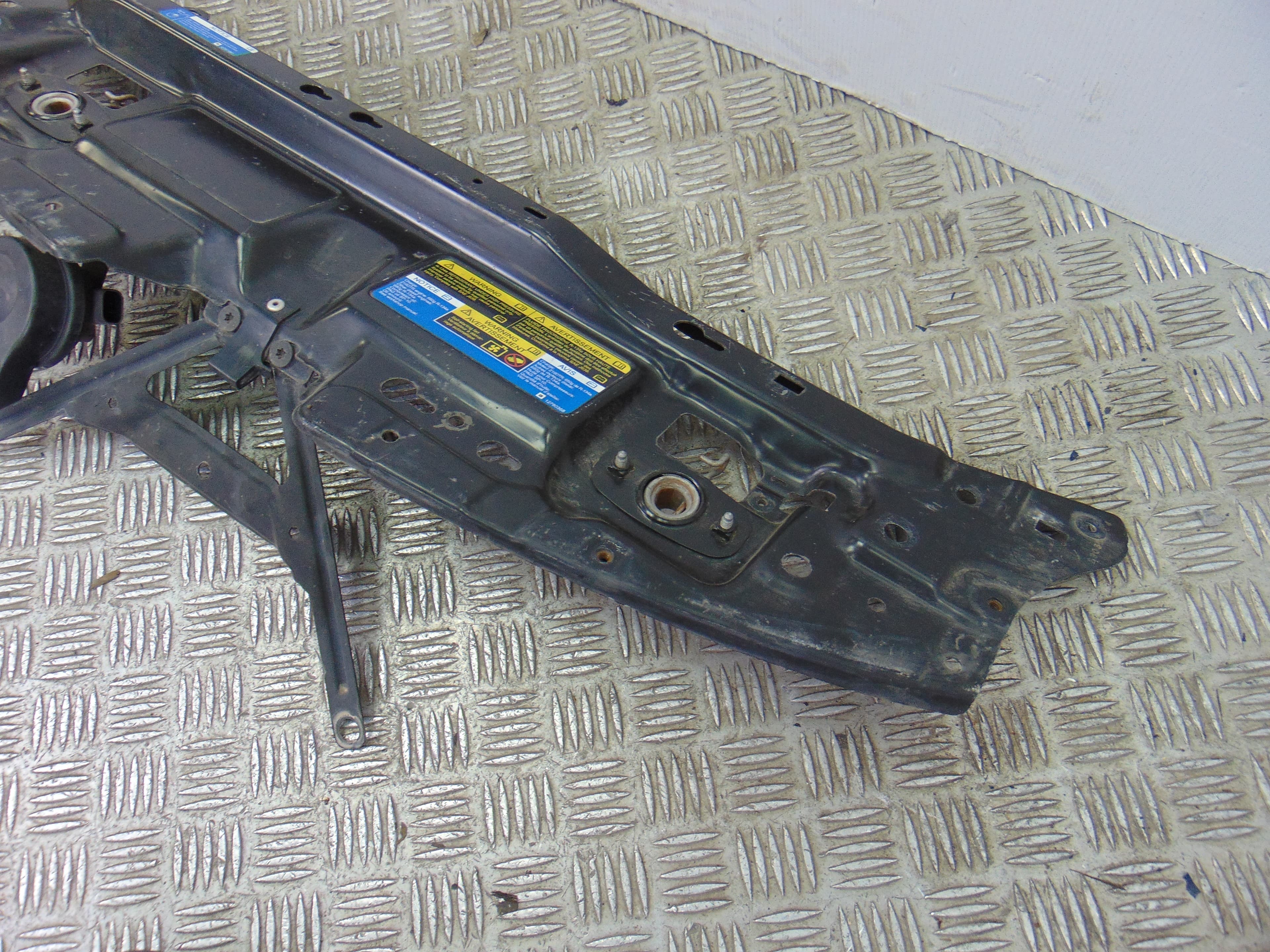 Travesaño superior, Saab 9-3 Familiar Vector 2008 usado 2