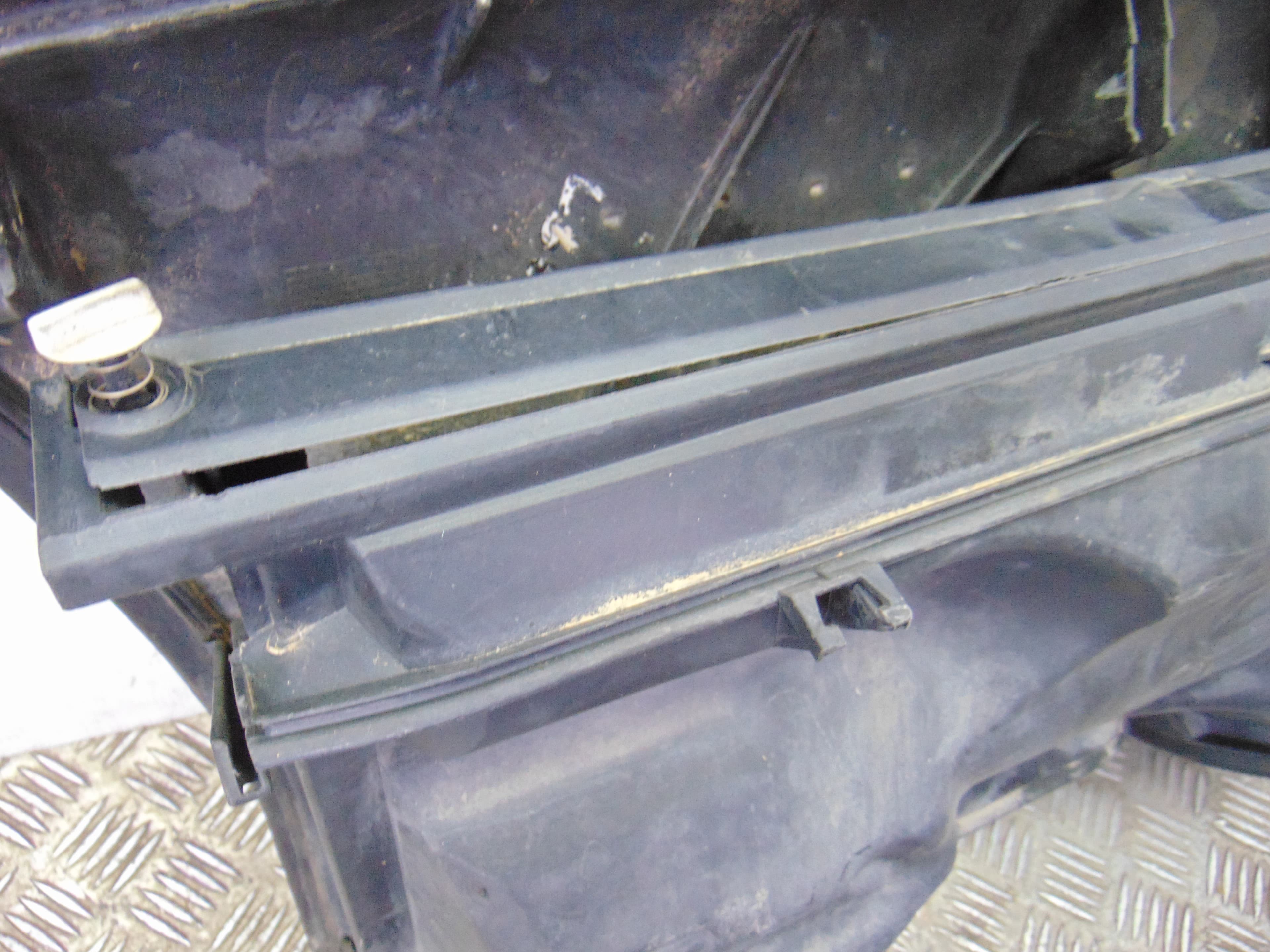 Filtro aire, BMW Serie X5 (E53) 3.0d 2002, 8409049 usado 2